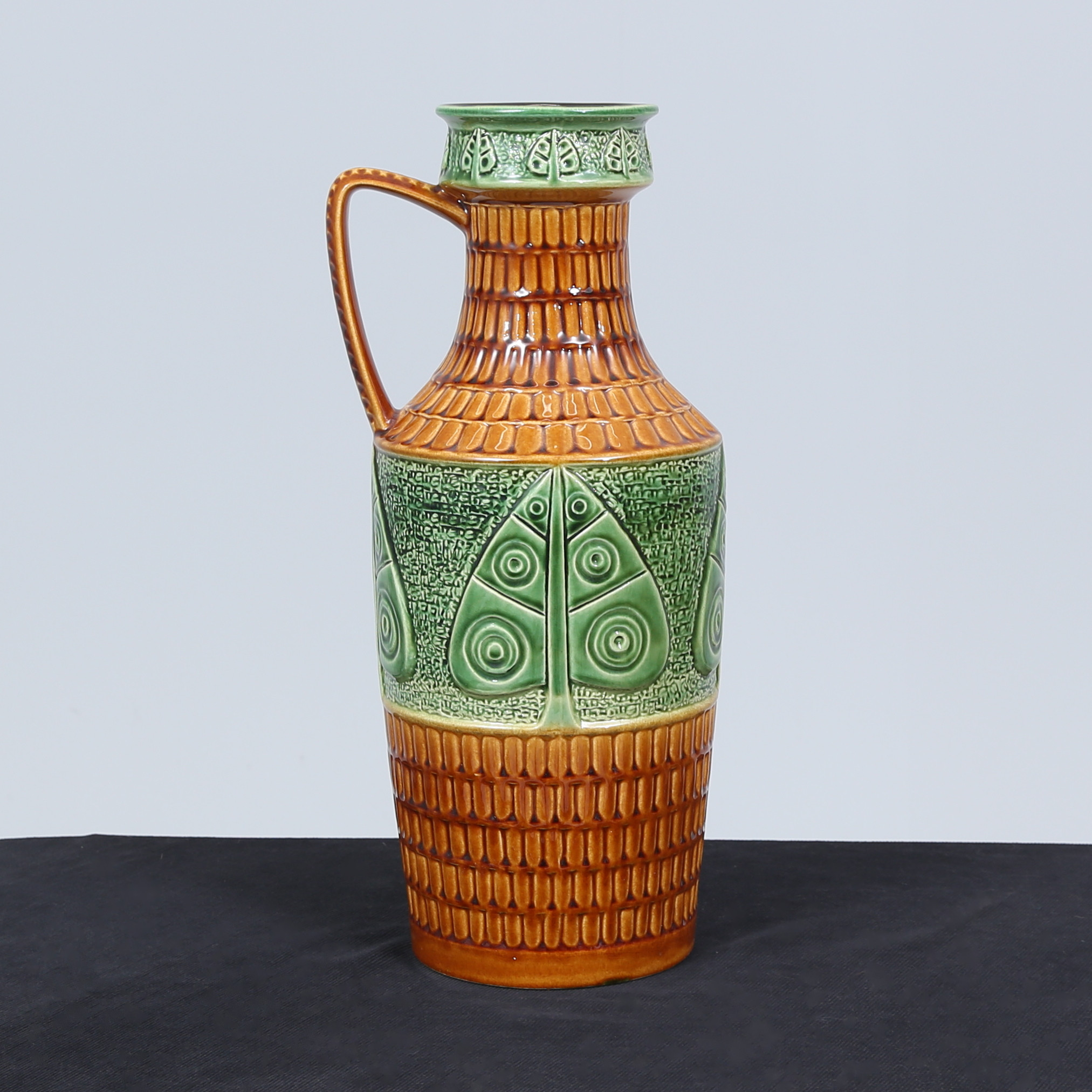 GOLVVAS med hänkel, keramik, West-Germany, Bay.