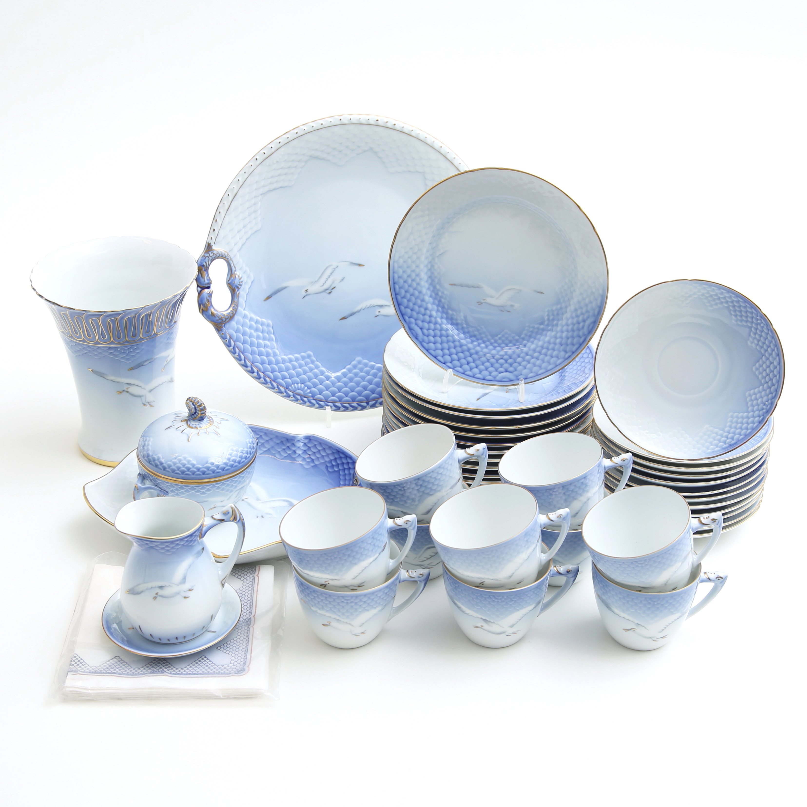 KAFFESERVISDELAR, 40 st, "Blå Måsen", Bing & Gröndahl.