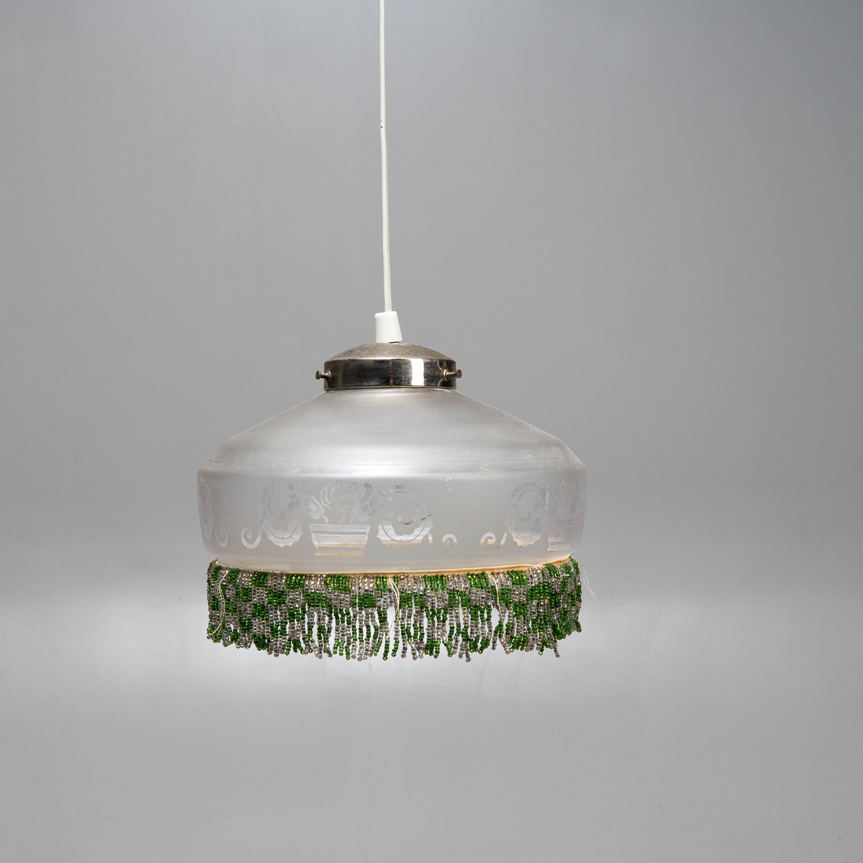 TAKLAMPA, Glas & pärlfransar, 1900-tal.
