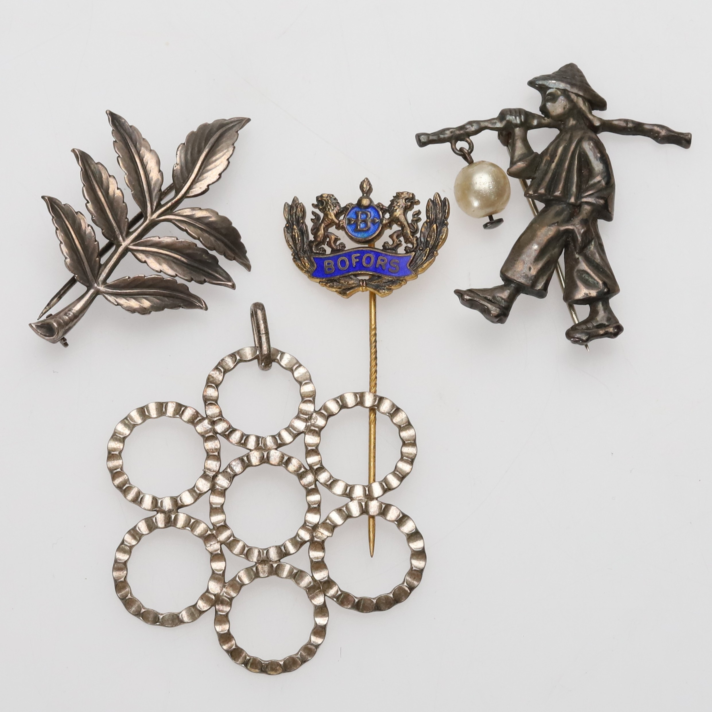 Broscher & hänge, 4 delar, silver, 24,5 gram.