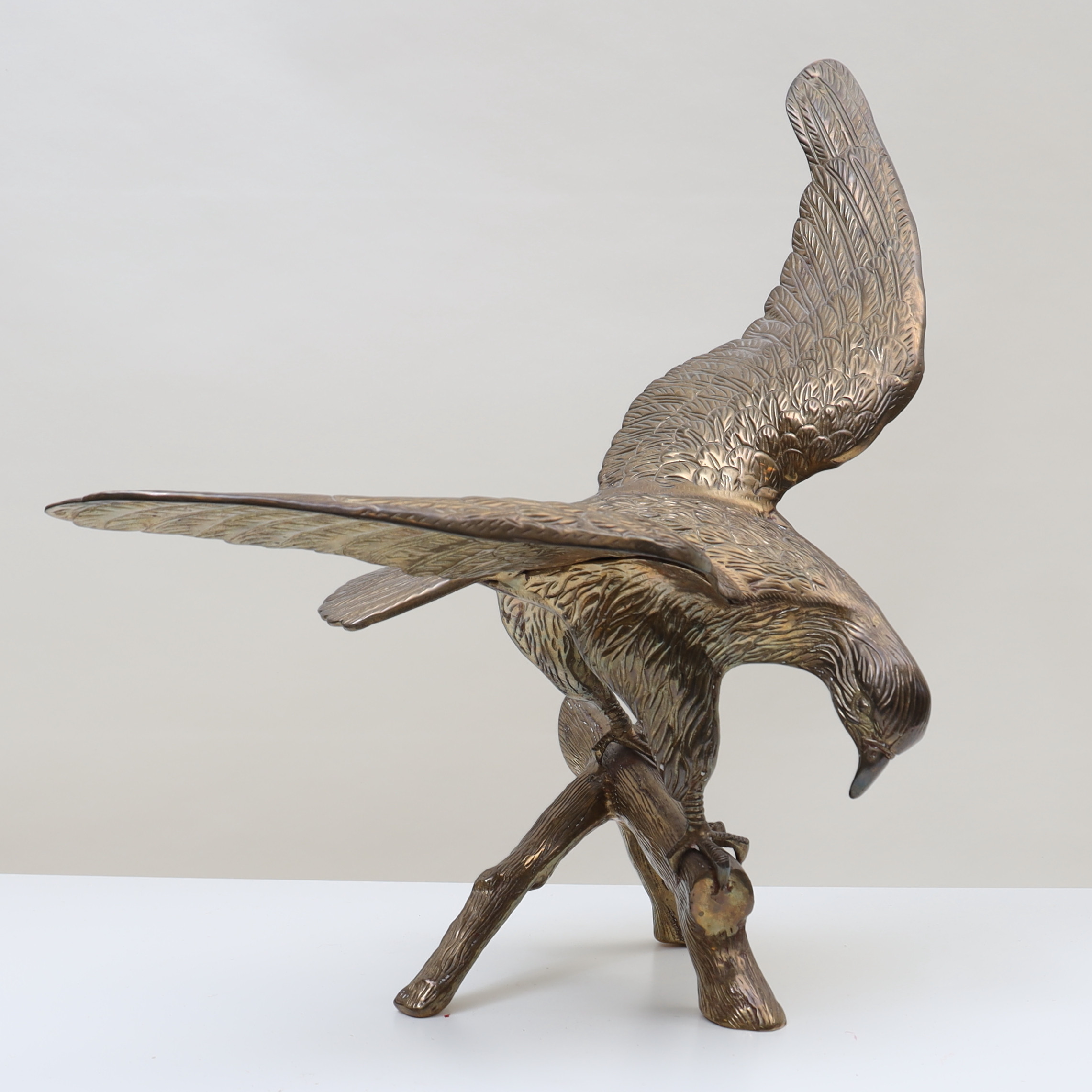 SKULPTUR, mässing, 1900-tal, föreställande av örn.