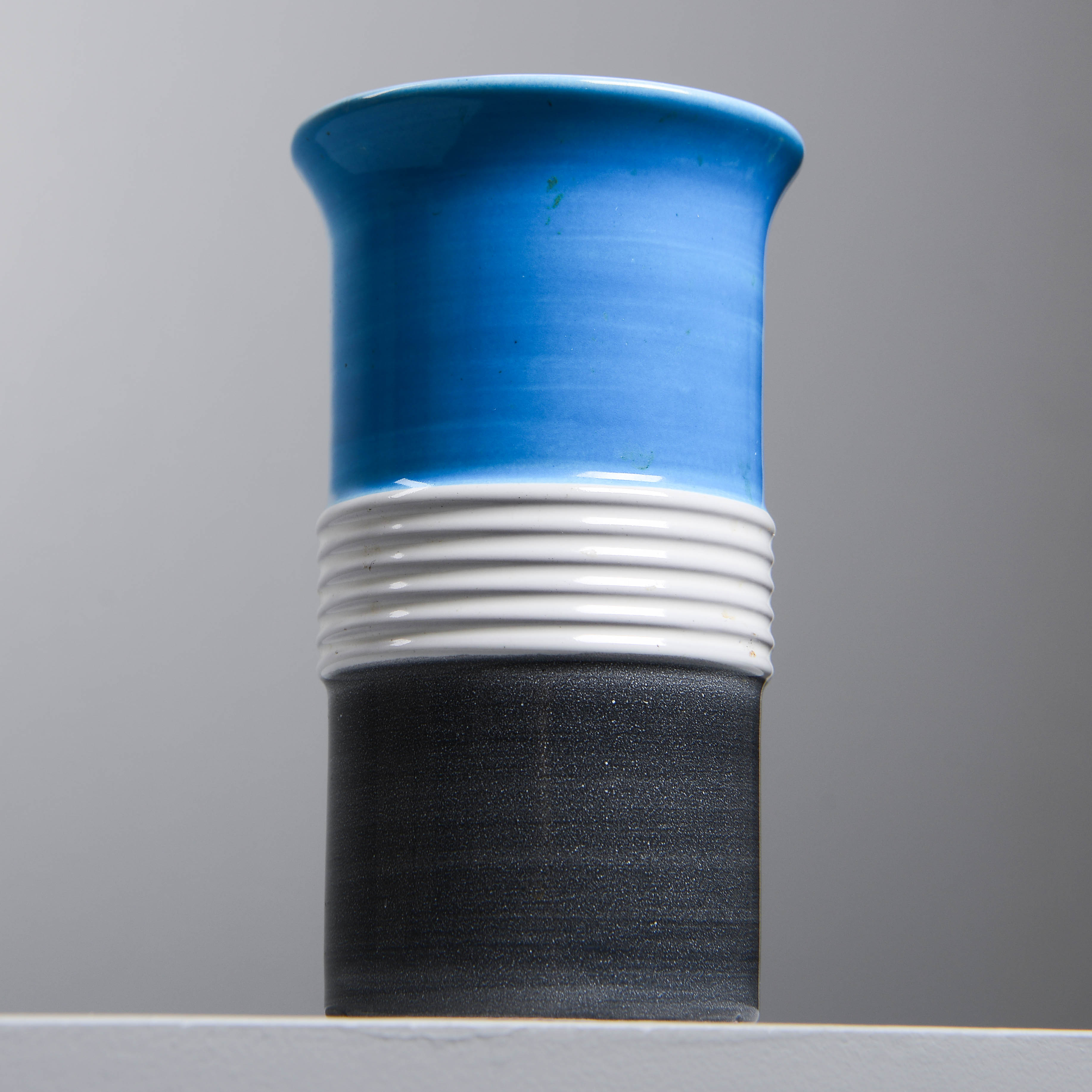 MARI SIMMULSON. Vas, modell 1034/186, Upsala-Ekeby, 1970-tal.