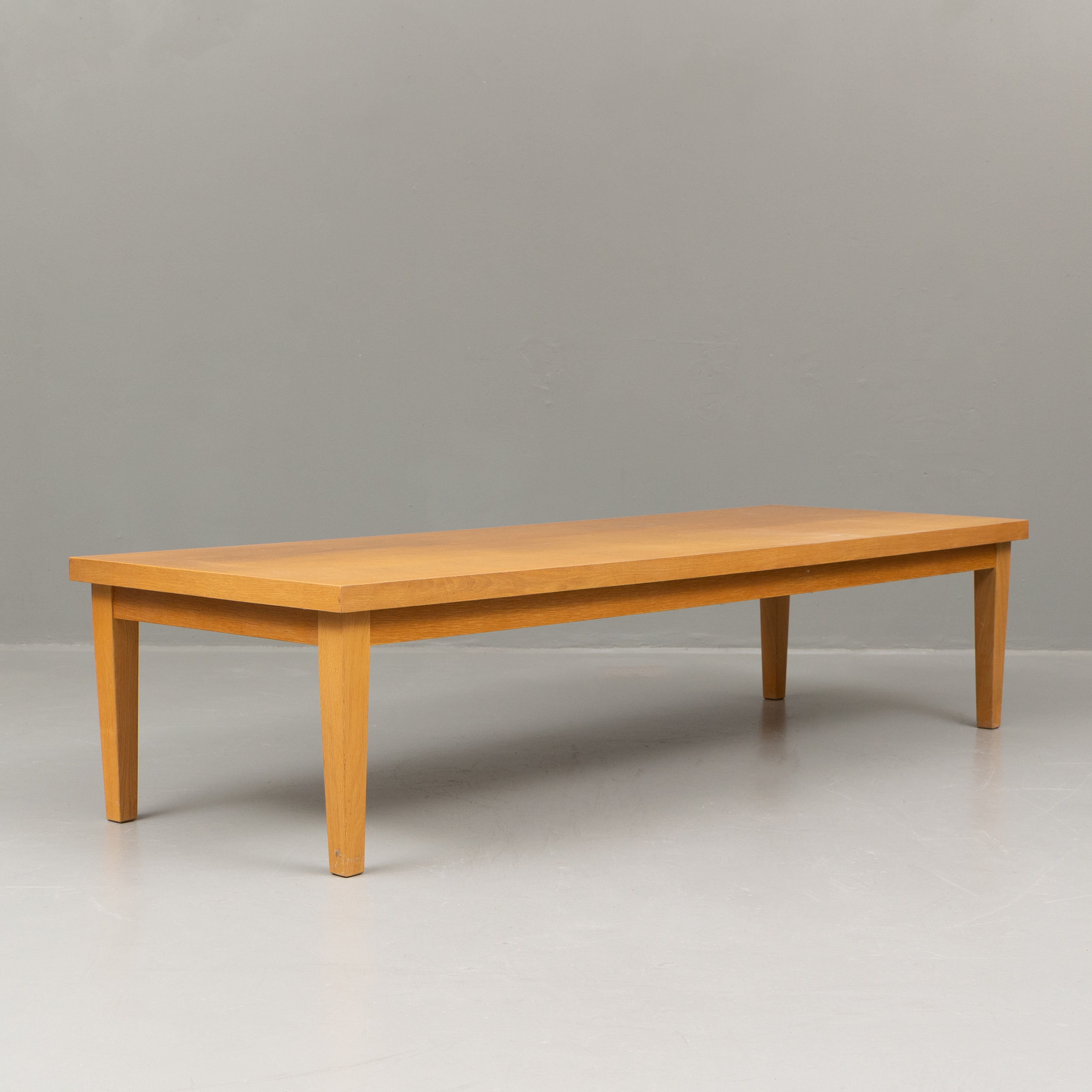 BÄNK/SOFFBORD, ek, 1900-talets andra hälft.