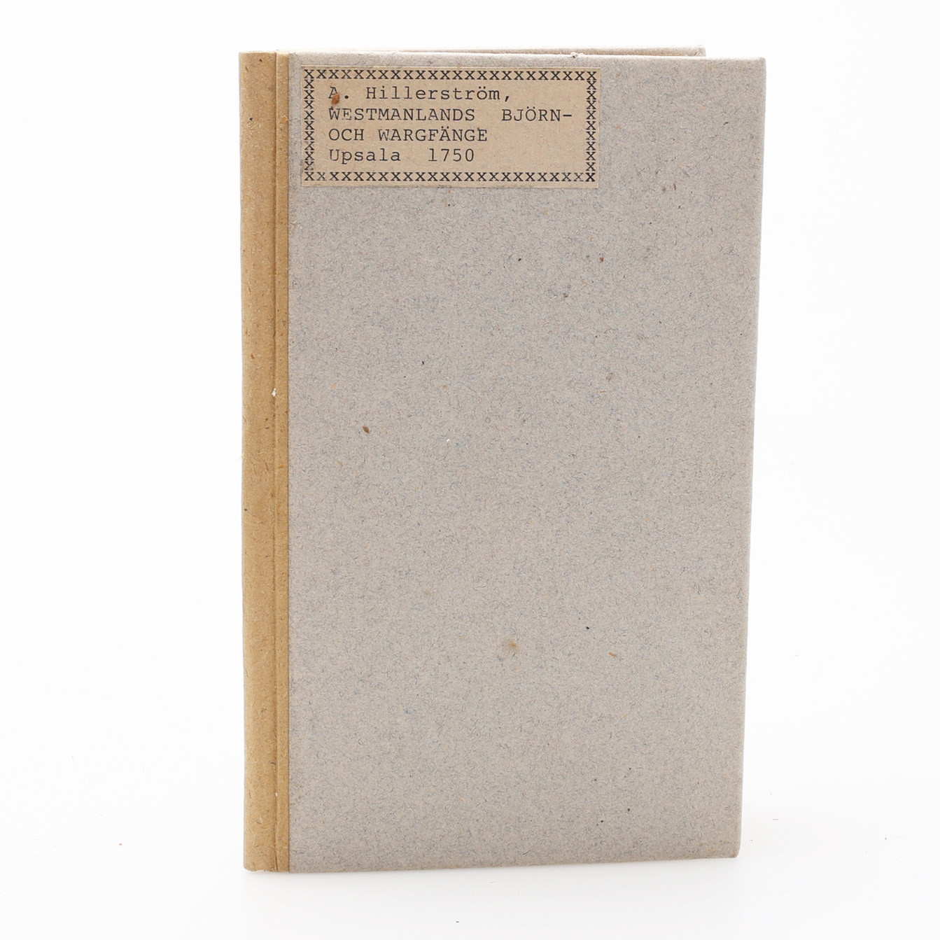 JAKT. WESTMANLANDS BIÖRN- OCH WARG-FÄNGE. TRYCKT I UPSALA, 1750 MED EN UTVIKBAR GRAVERAD PLANSCH.