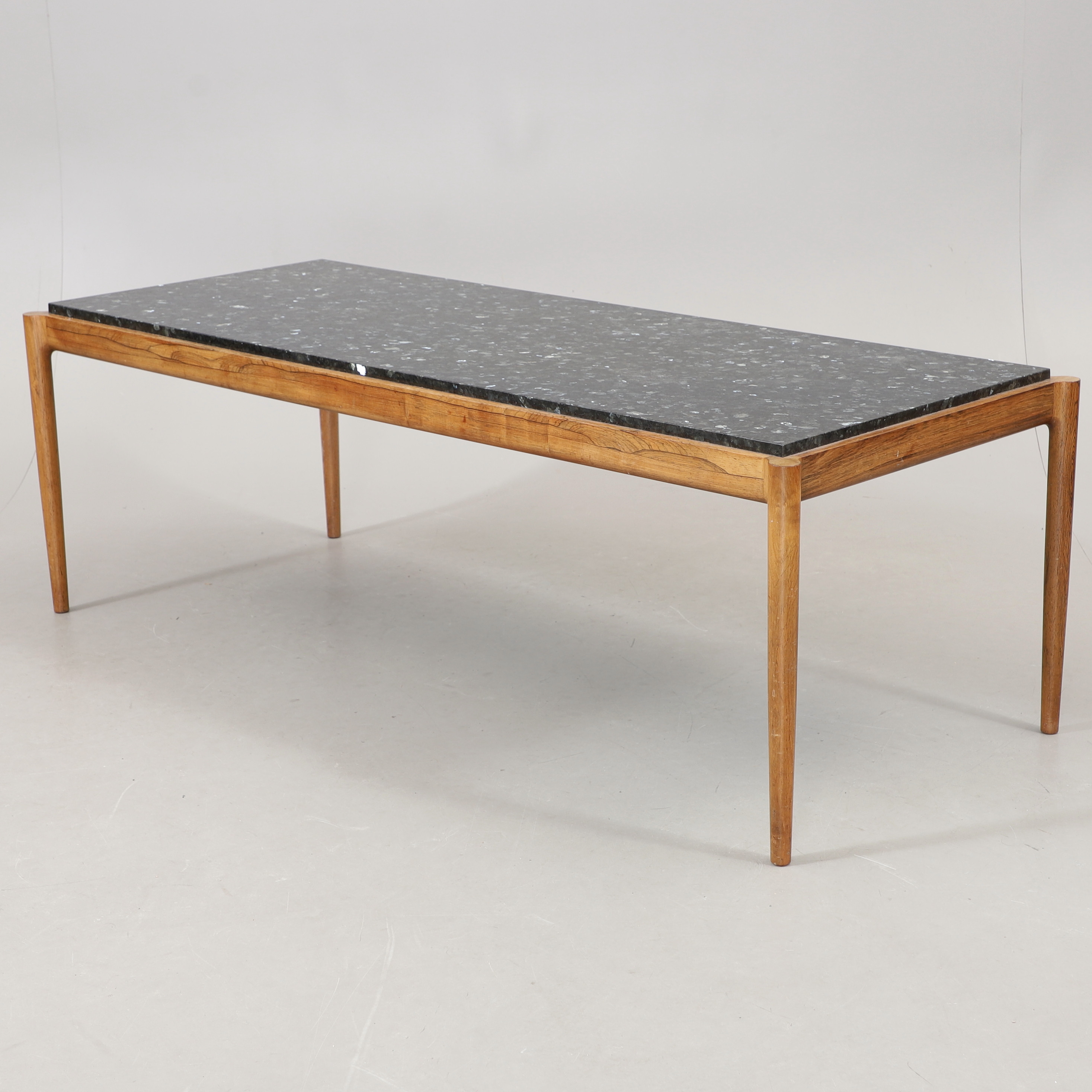 IB KOFOD-LARSEN. Soffbord, jakaranda/sten, "modell 163", Seffle Möbelfabrik, 1960-tal.