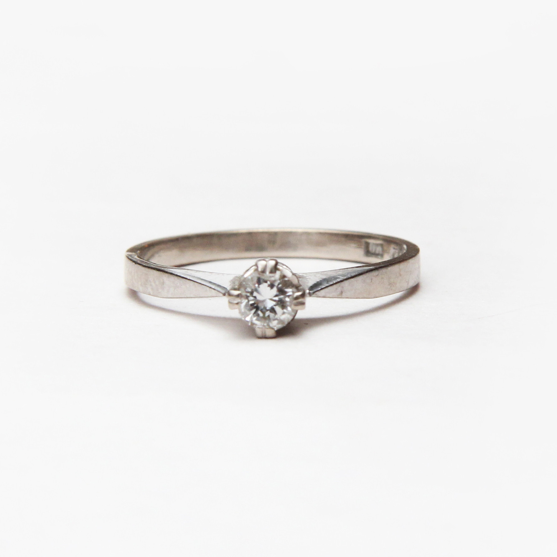 RING, 18 K, vitguld, med diamant, 0.23 ct.