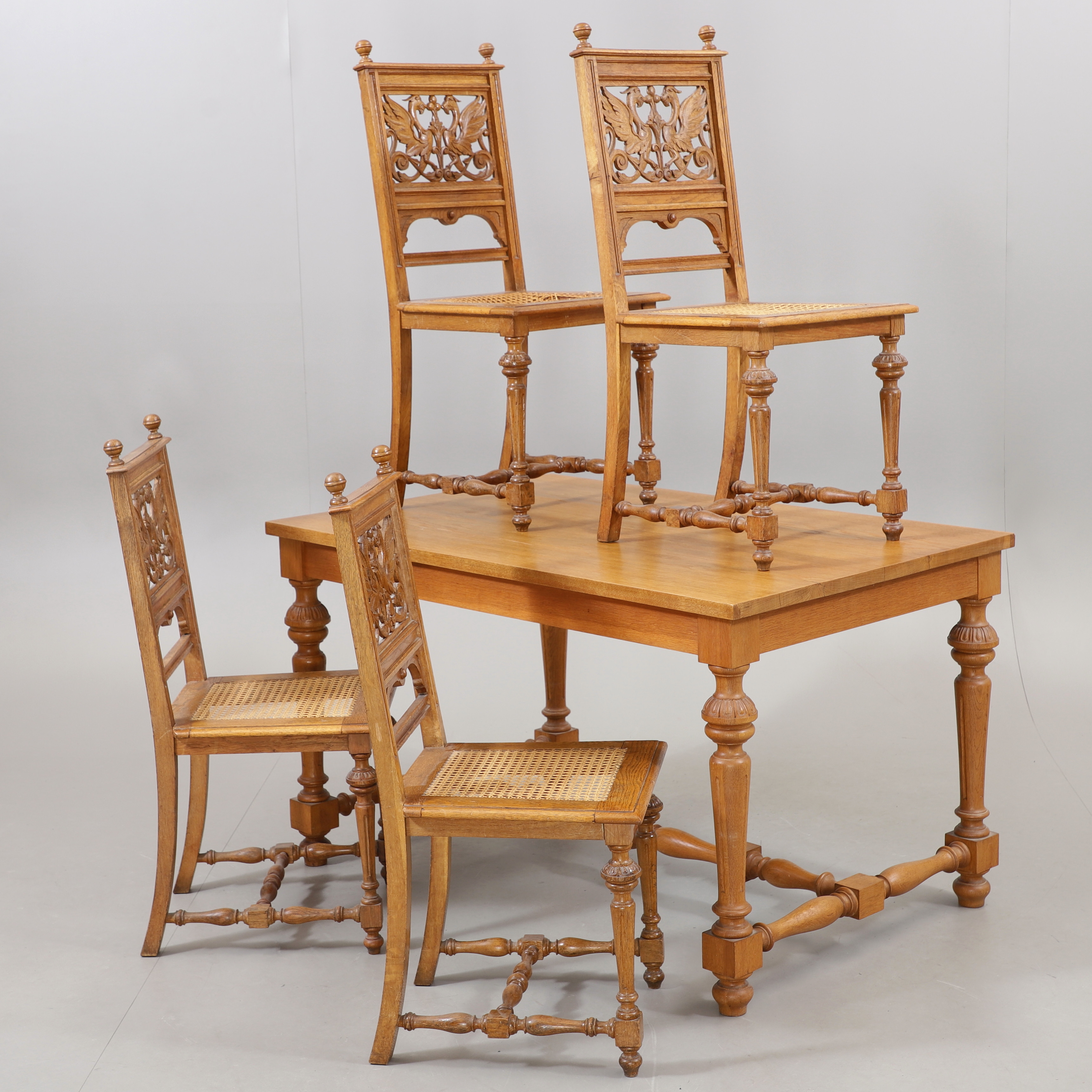 MATSALSMÖBEL, 5 delar, ek, 1900-talets första hälft.