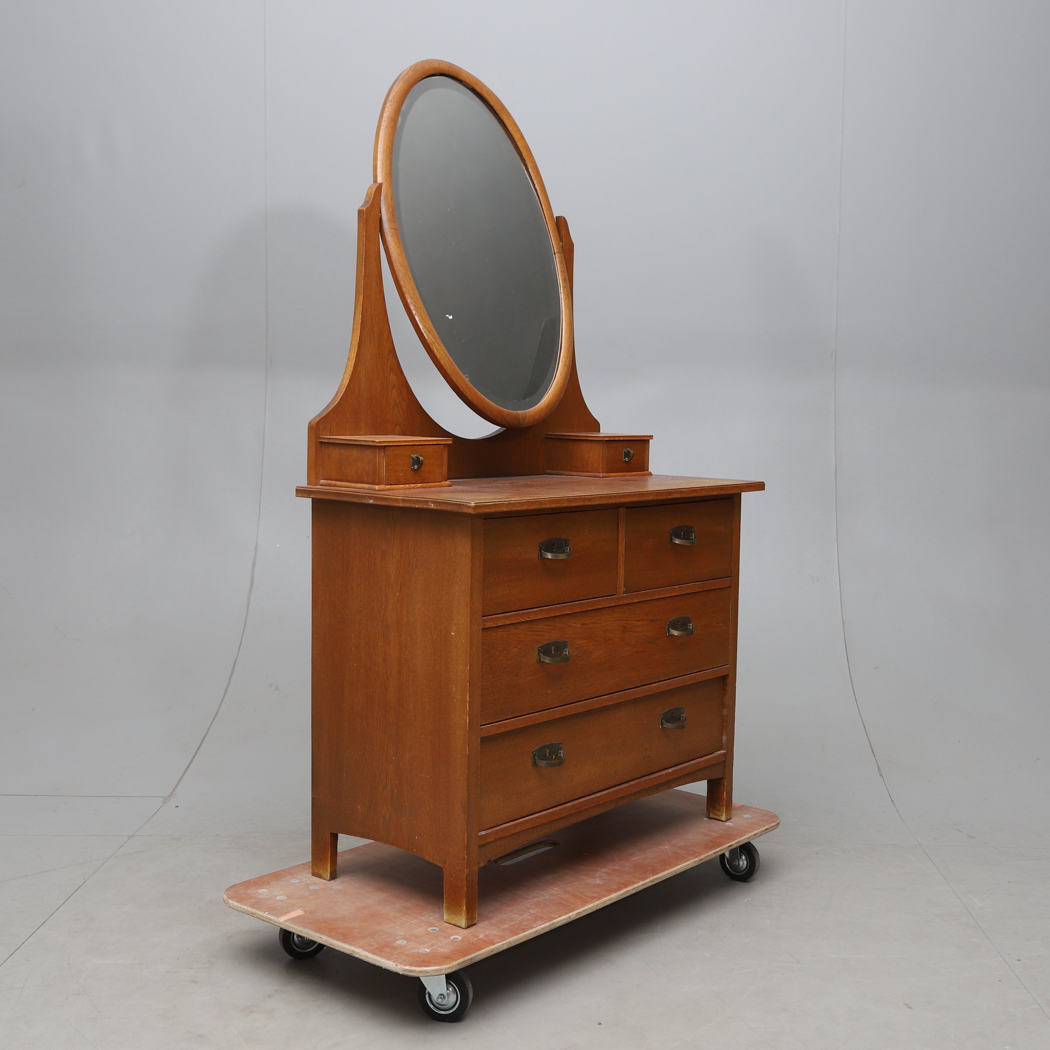 SPEGELBYRÅ, ek, 1900-talets början.