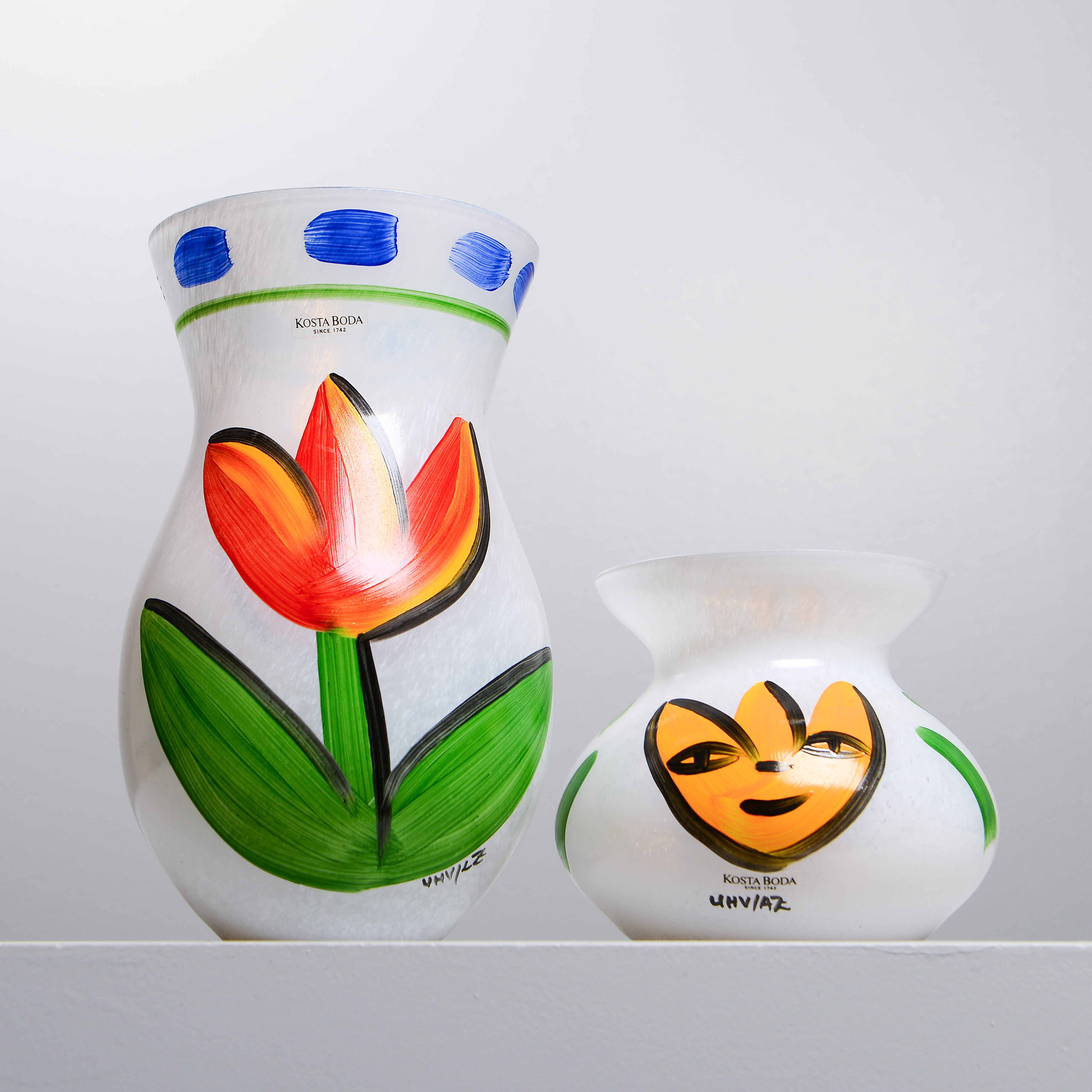 ULRICA HYDMAN-VALLIEN. "Tulpan", vaser, 2 st, Kosta Boda.
