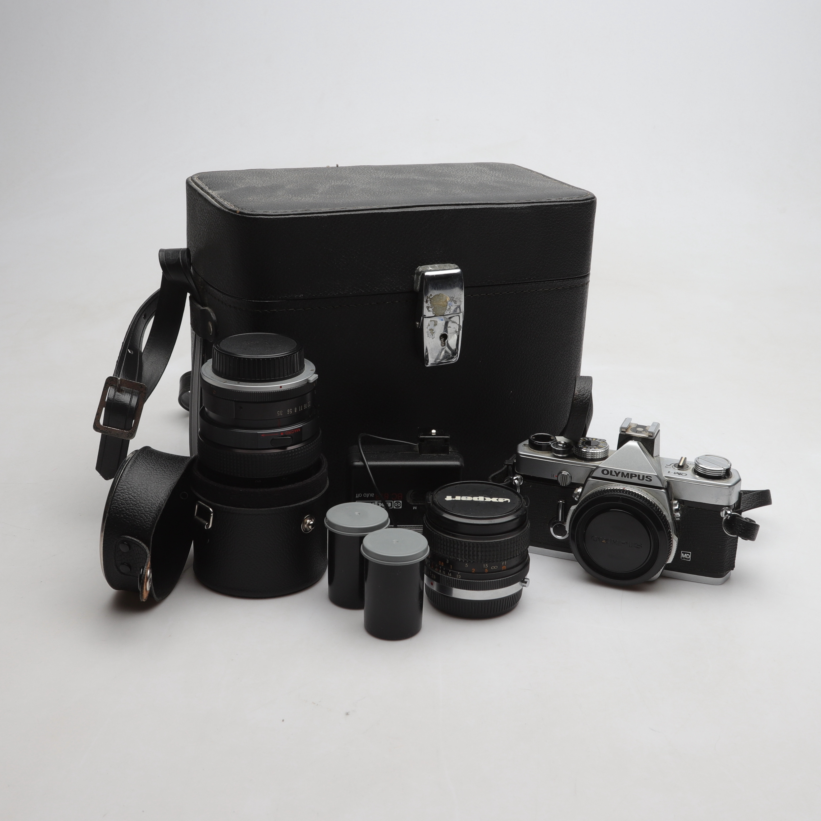 KAMERA, Olympus OM-1, 2 st objektiv, 1900-talets andra hälft.