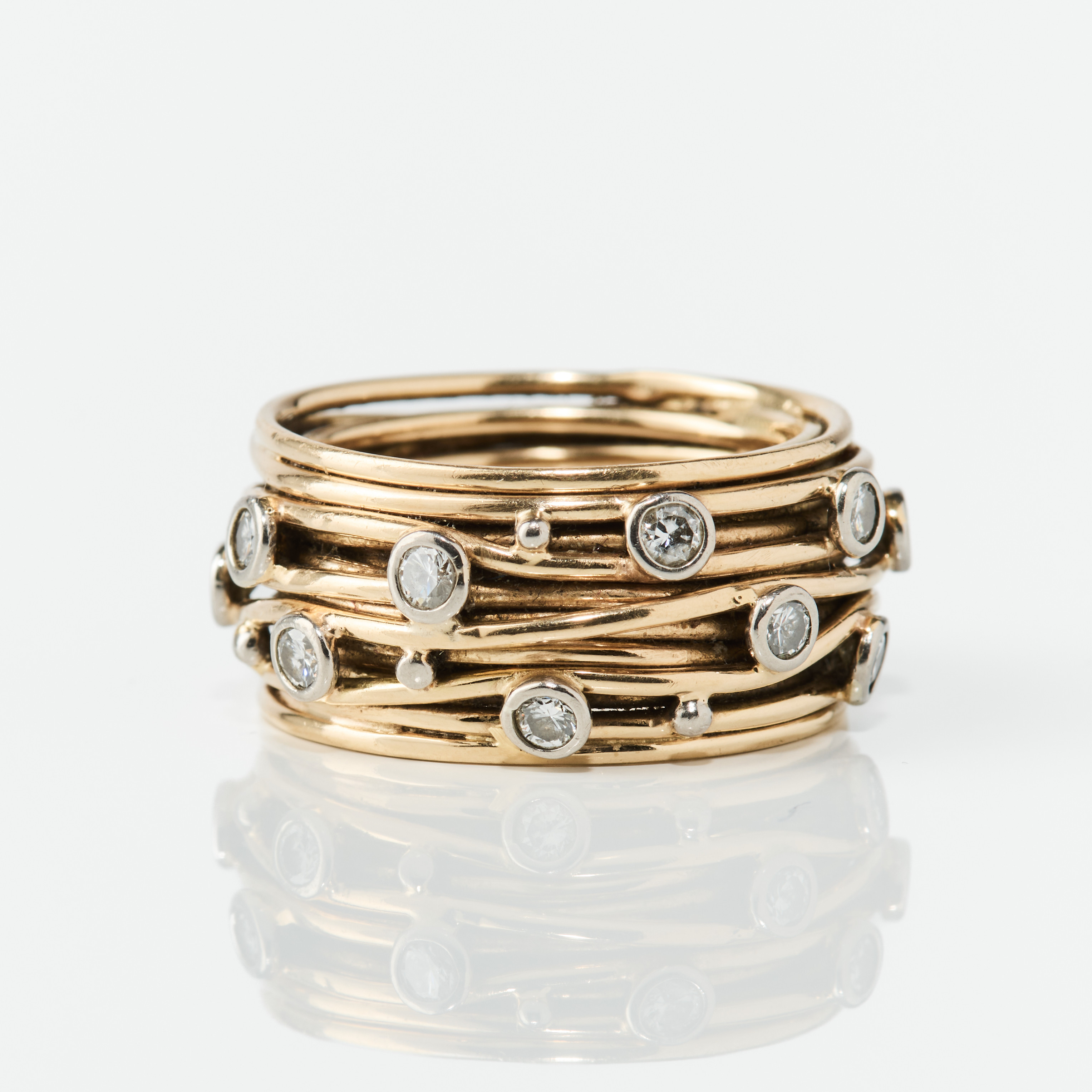 RING, 18K guld med diamanter.