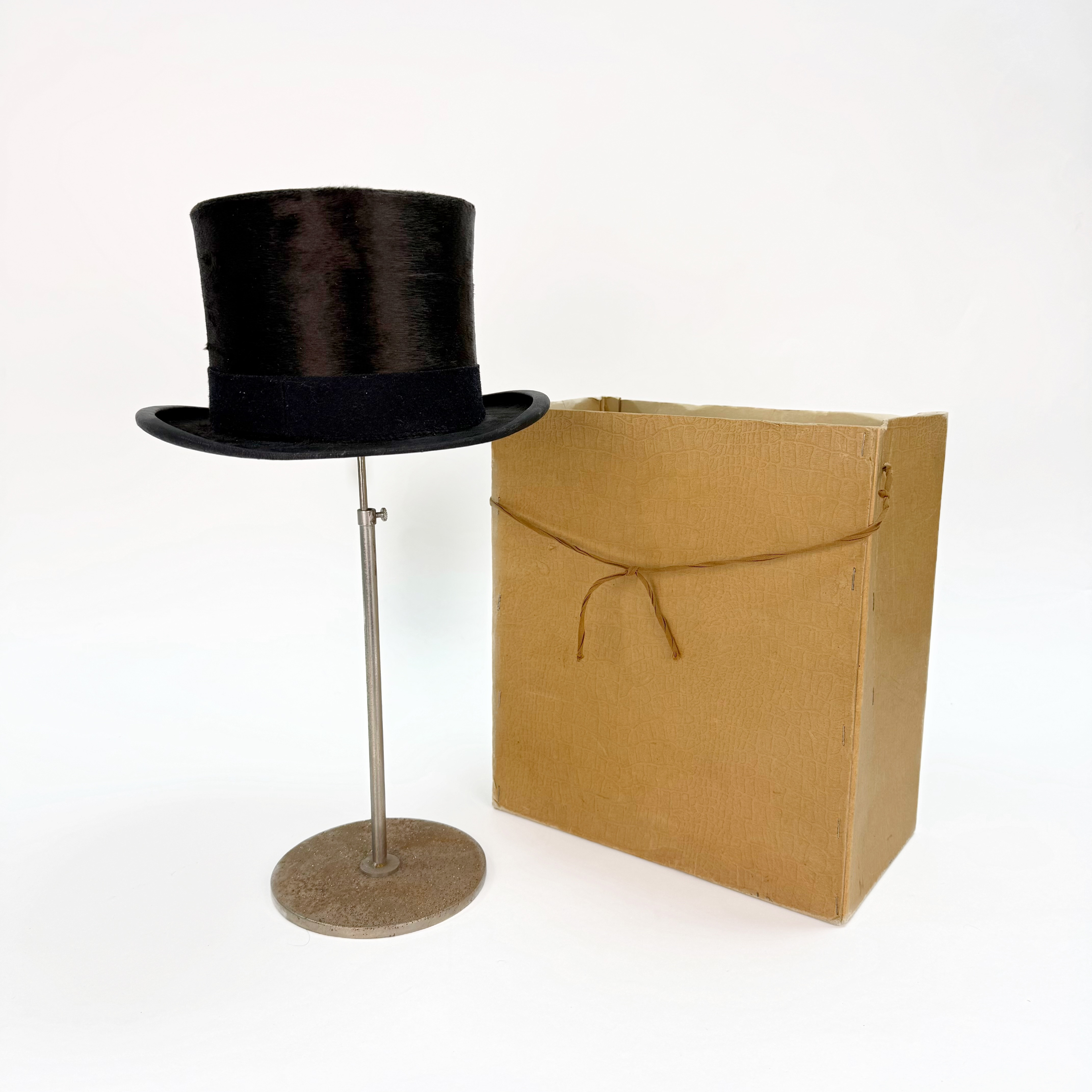 STORMHATT - 1930/40-tal, med kartong , Hatmanufactory.