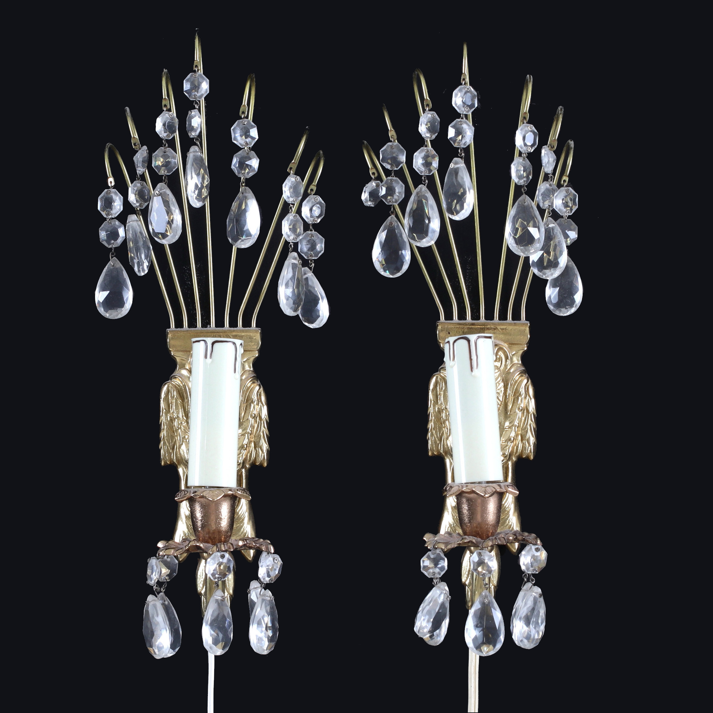 VÄGGLAMPOR, ett par, 1900-talets mitt.