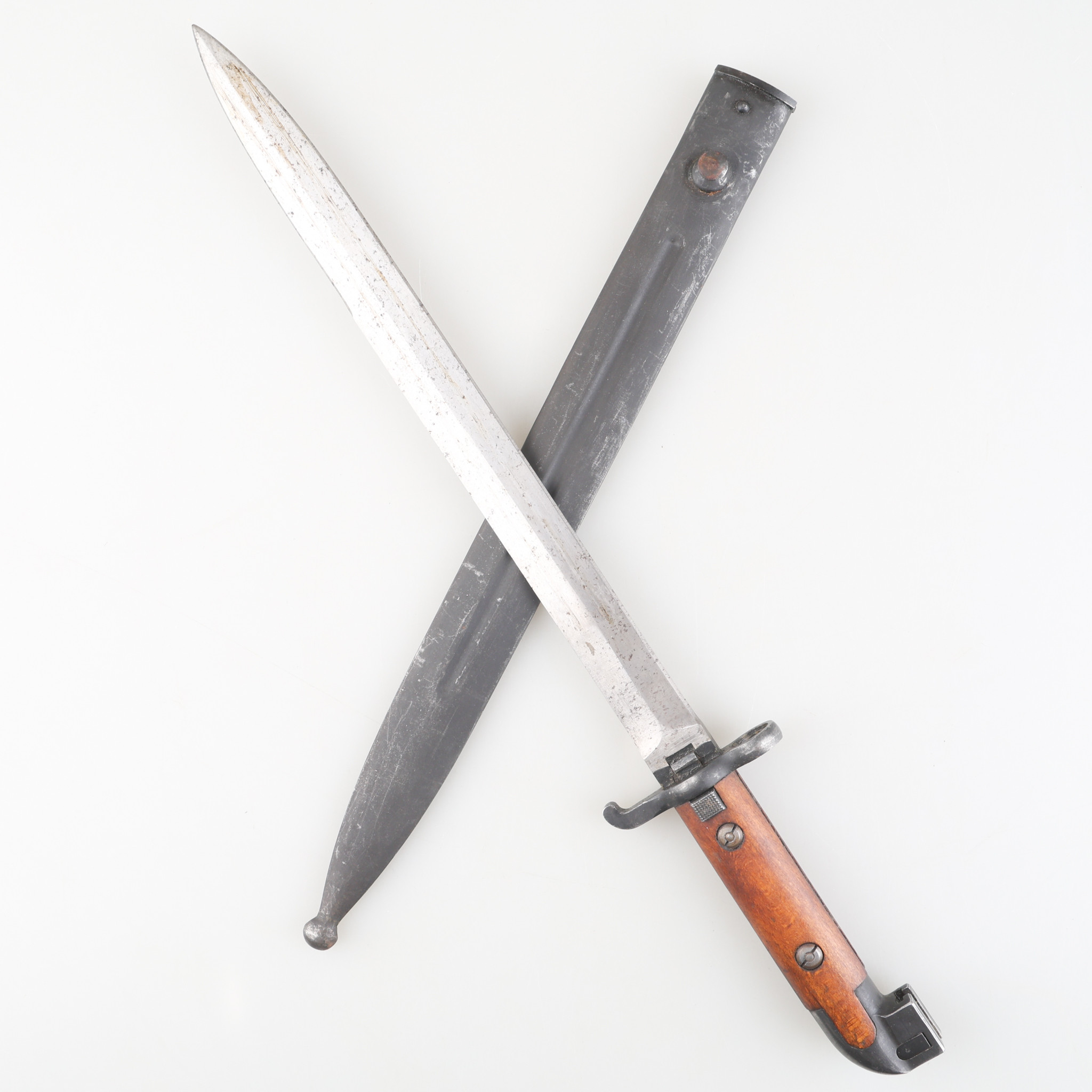 KNIVBAJONETT med balja, m/1915, märkt EJAB, Svensk.