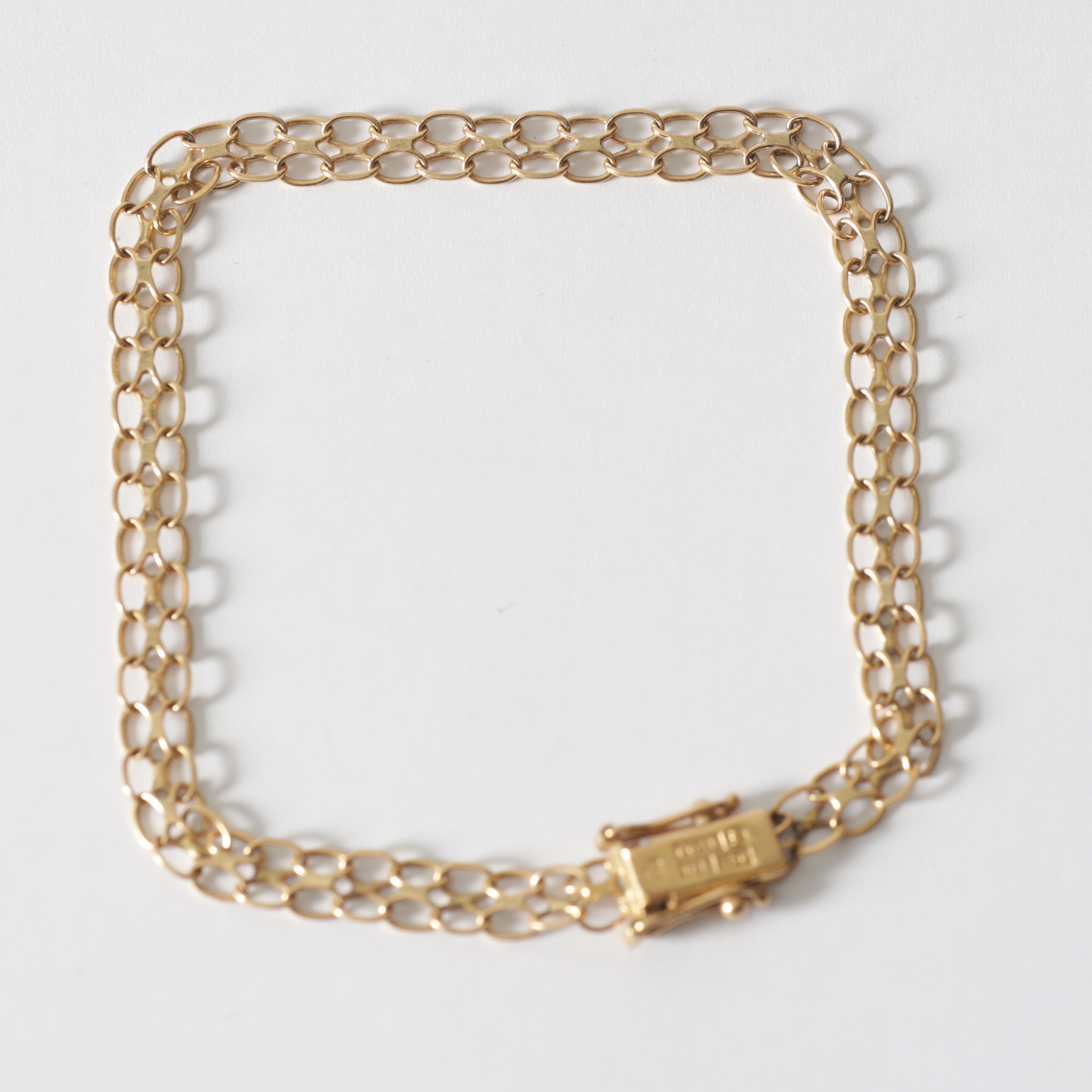 ARMBAND, 18K guld, X-länk, Clareus Guldsmeds. A.B. Totalvikt ca 4,1 gram.