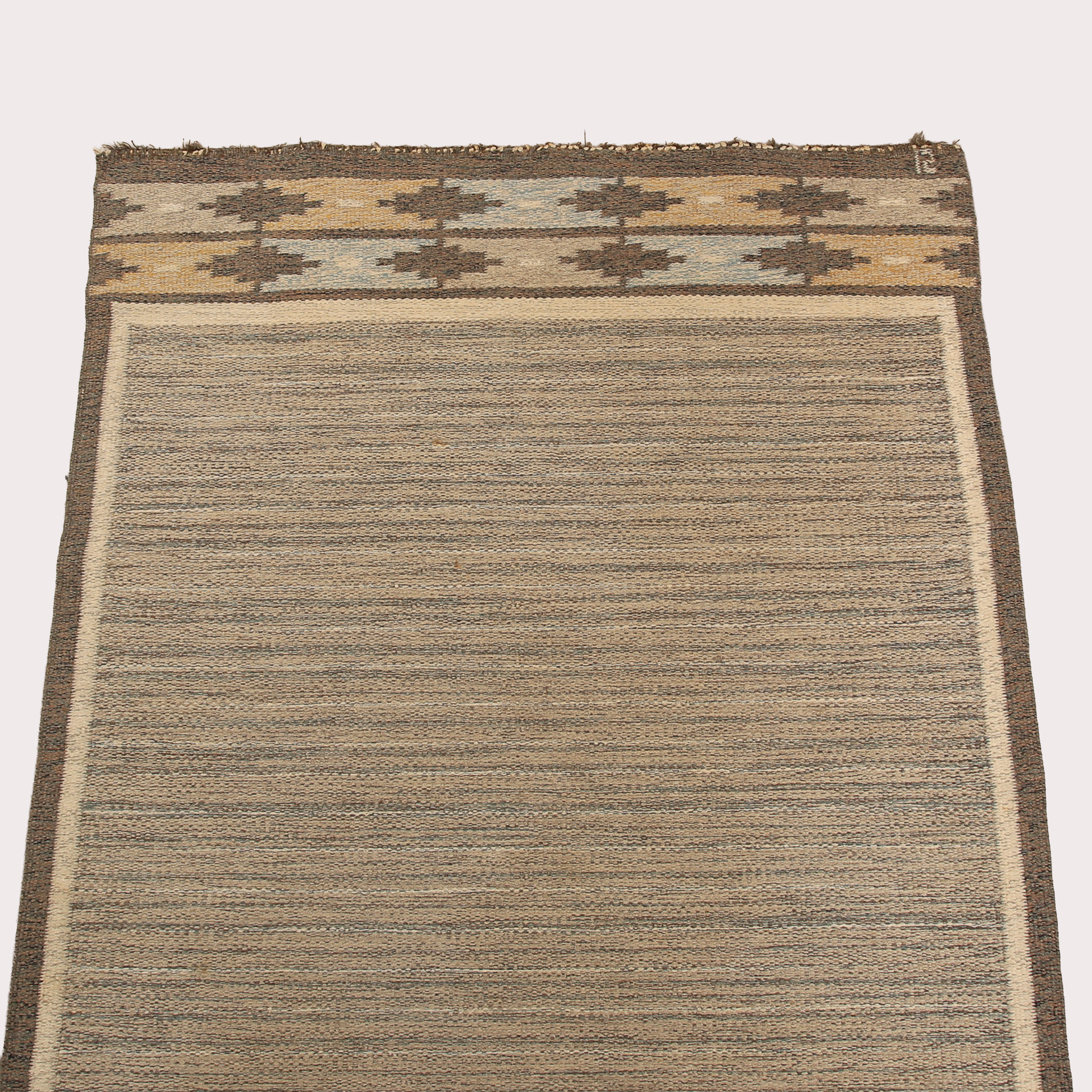 INGEGERD SILOW. Röllakansmatta, Geometrisk dekor. signerad IS.