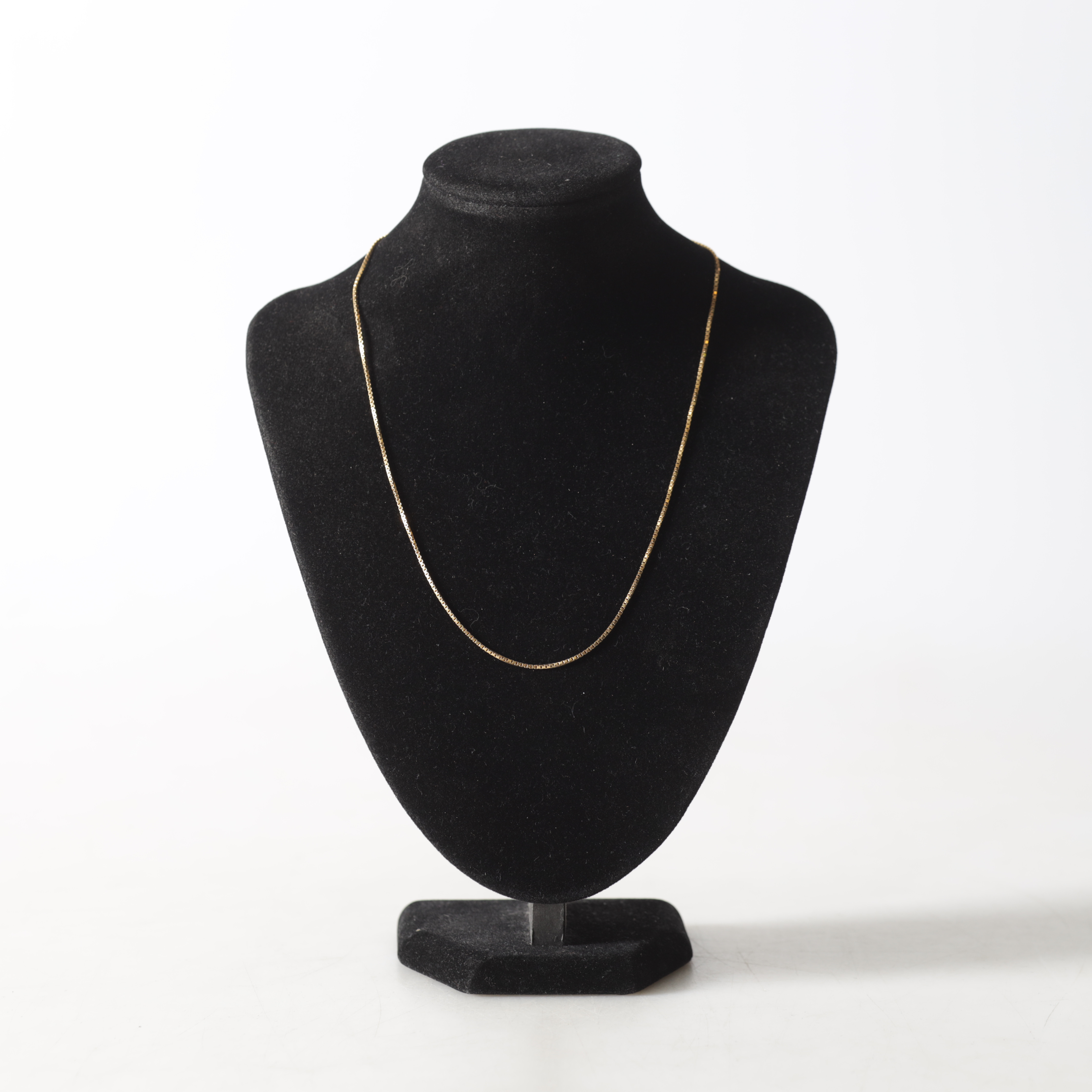 COLLIER, 18K guld. Totalvikt ca 5,1 gram.