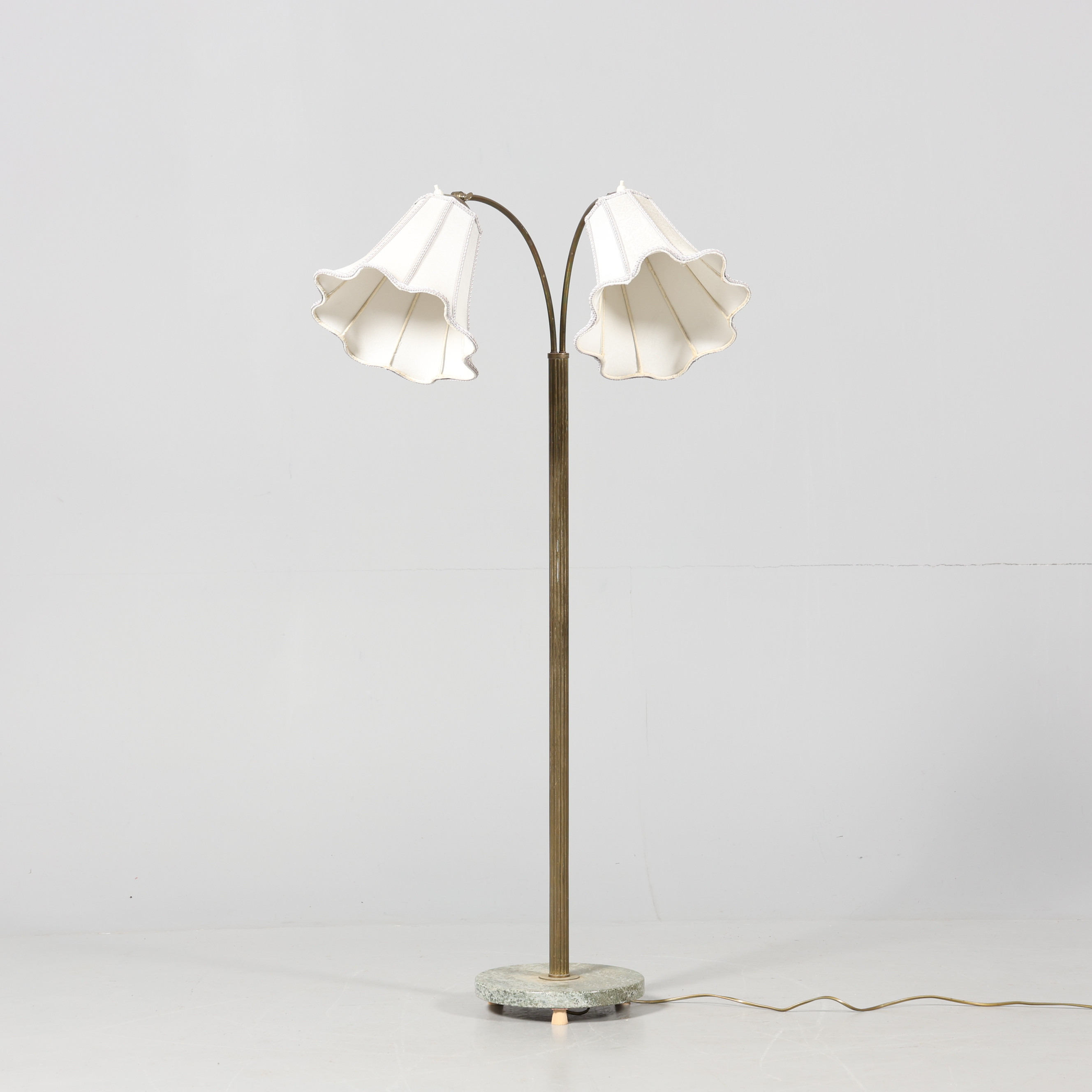 GOLVLAMPA, 2-armad, 1900-talets mitt.