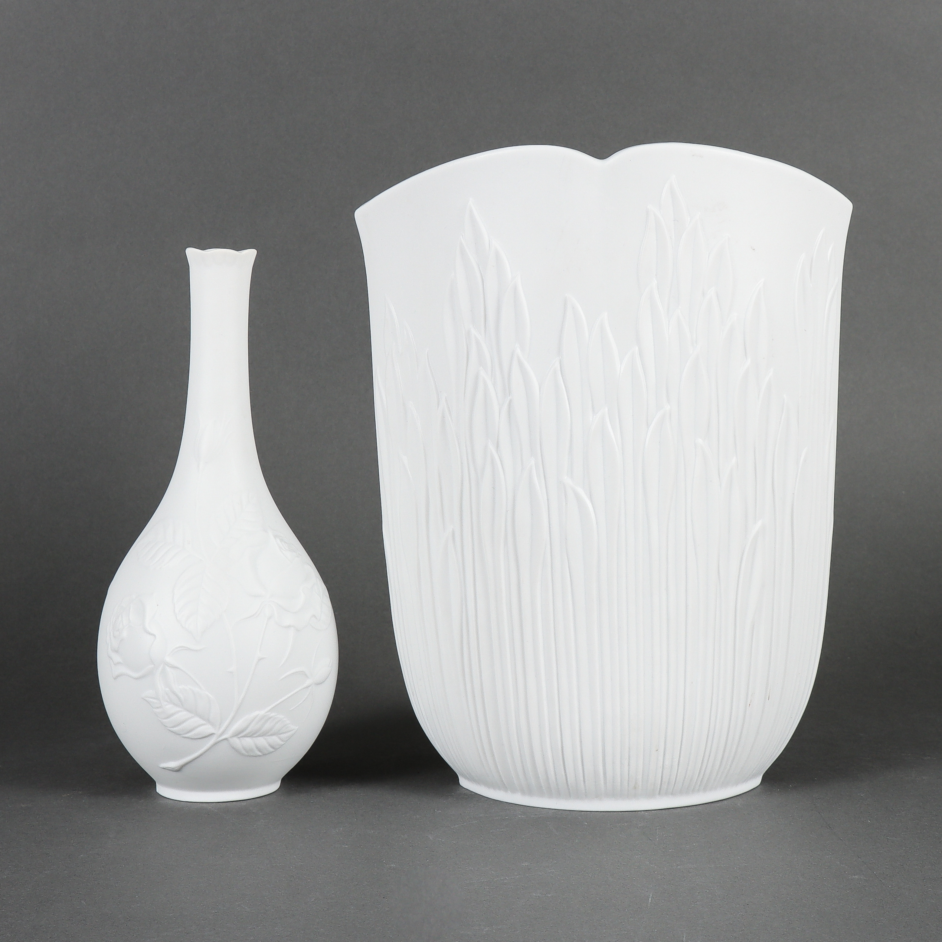 VASER 2 stycken, porslin, Kaiser, Tyskland.