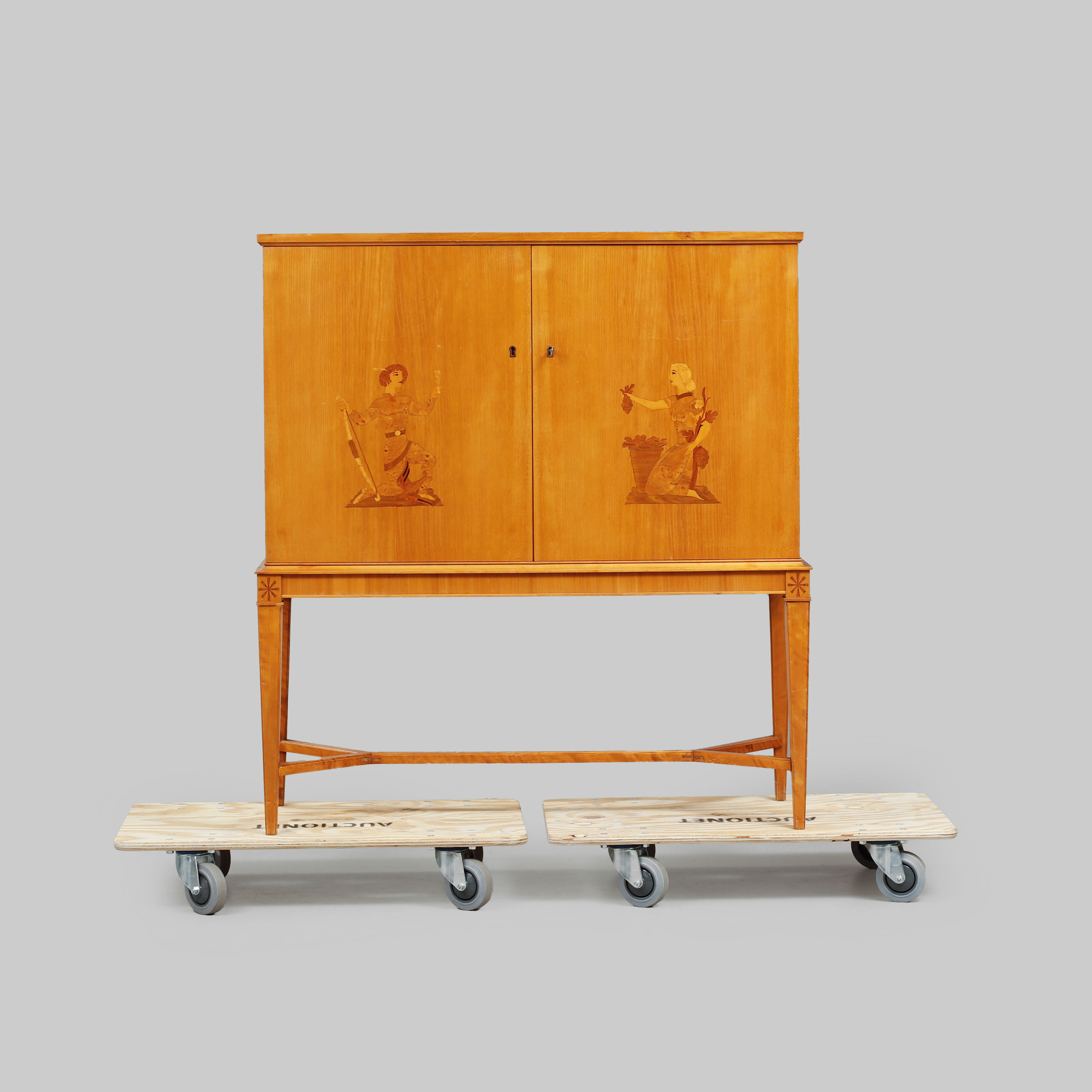 BARSKÅP, Lundberg & Söner Möbelsnickeri i Rottne, 1949/50-tal.