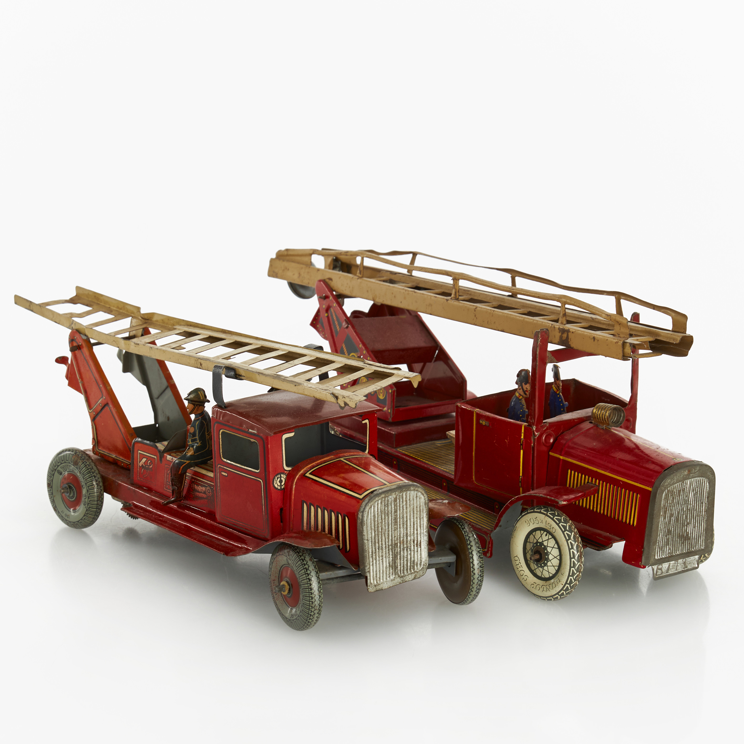 PLÅTLEKSAKER, 2 st, brandbilar, England, 1930/40-tal, litograferad plåt, utverk.