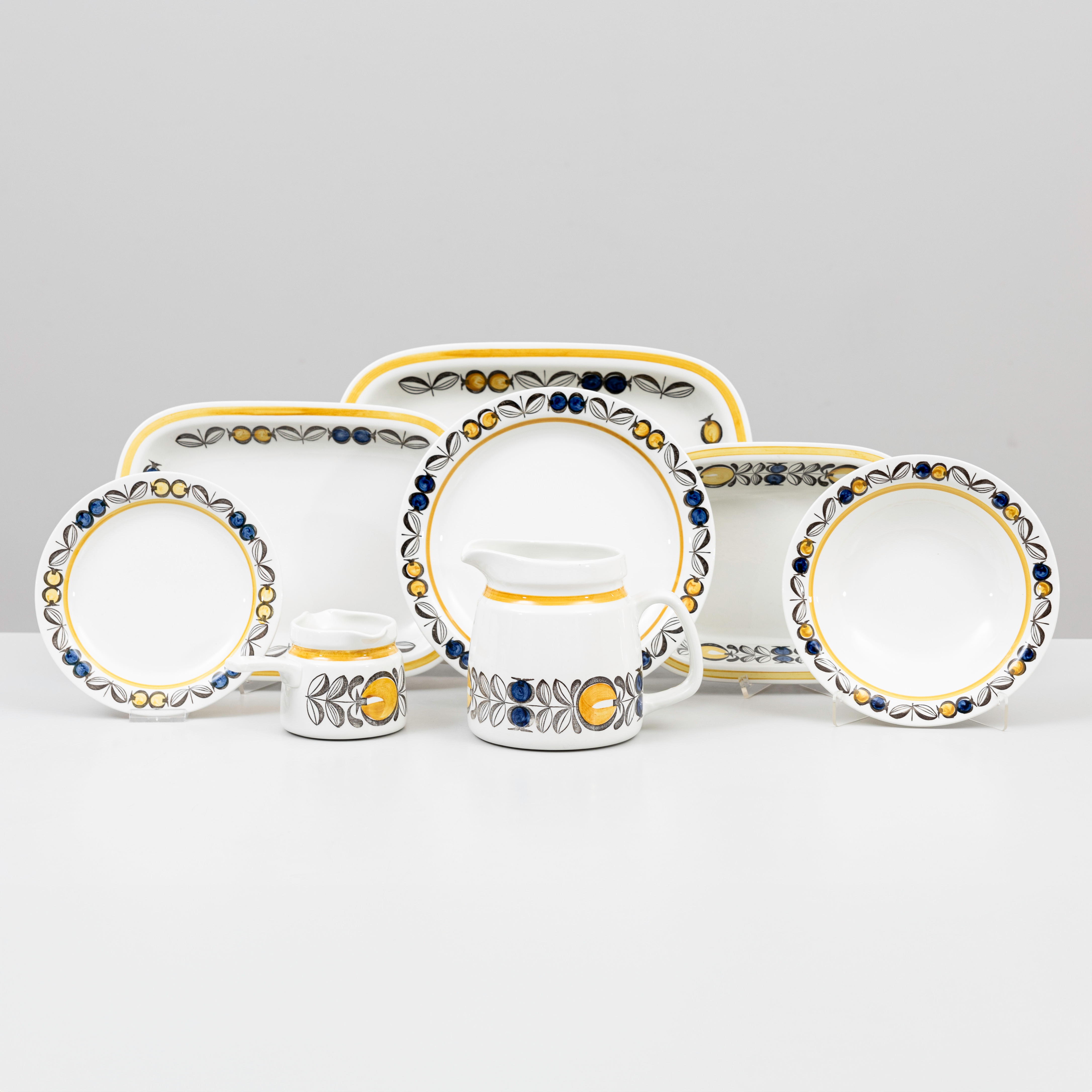 CARL-HARRY STÅLHANE. Matservis, 29 delar, "Tuva", porslin, Rörstrand, 1960-tal.