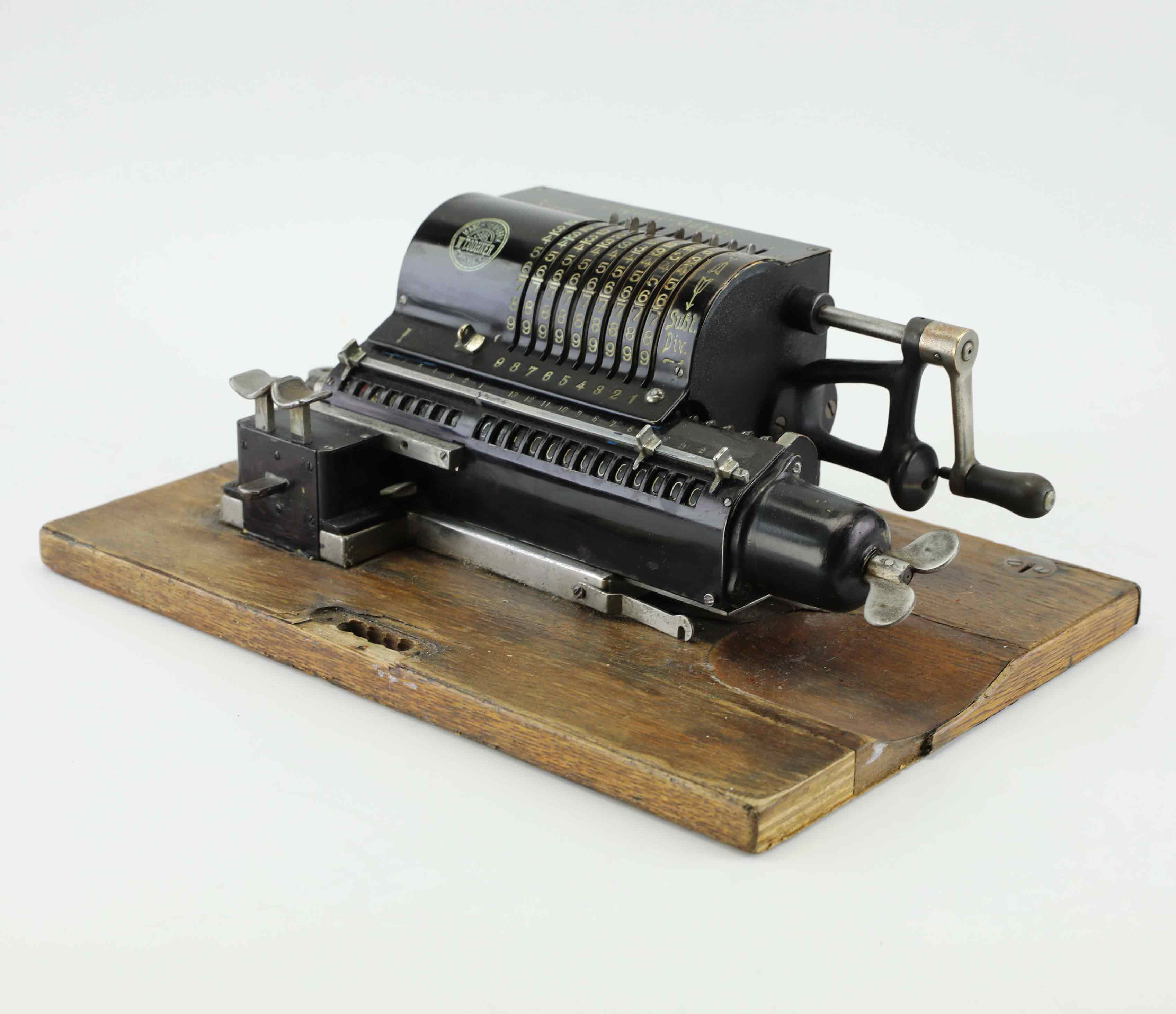 ARITHMOMETER/RÄKNESNURRA, Odhner, St Petersburg, Ryssland, tidigt 1900-tal.