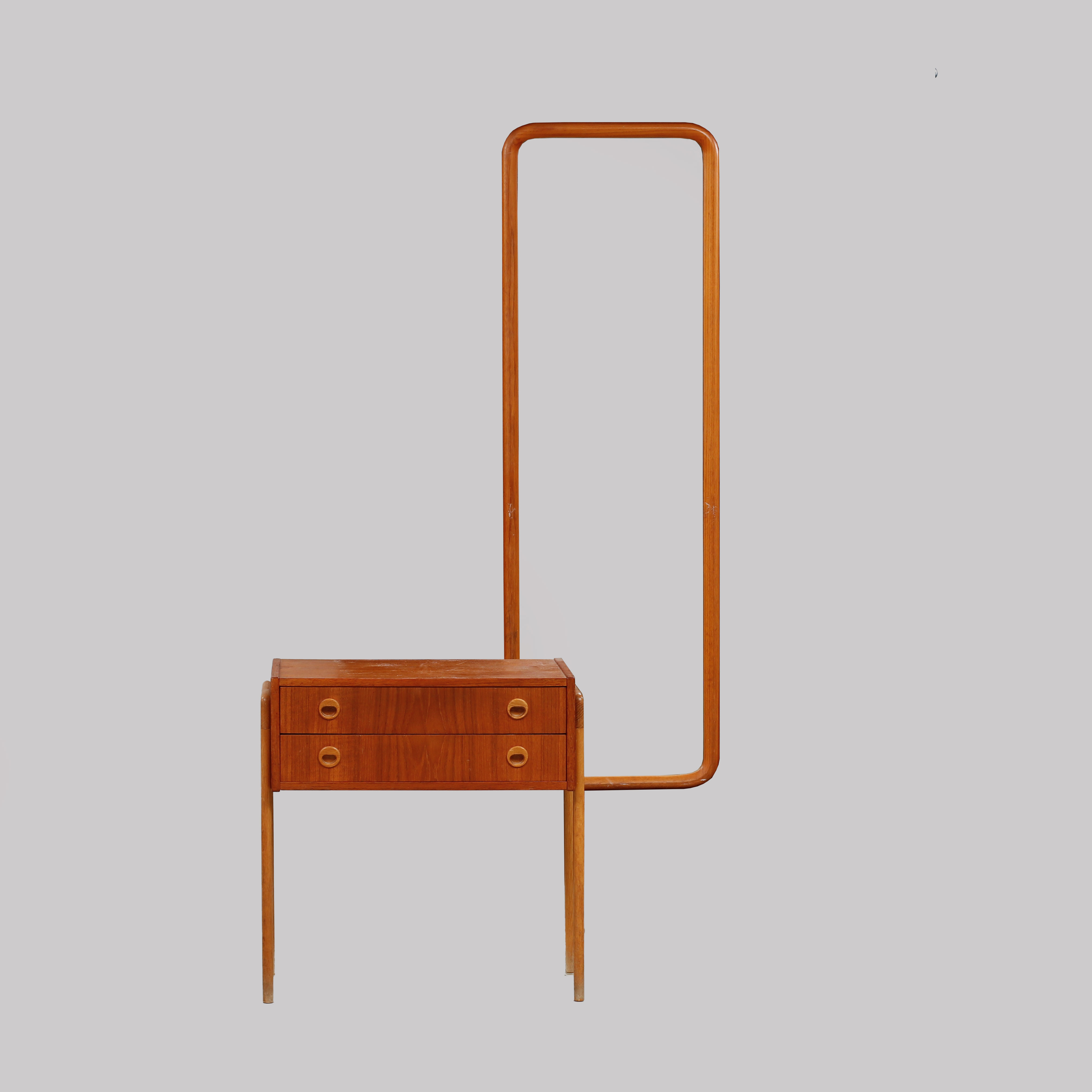 HALLMÖBEL, 2 delar, bl.a Nybrofabriken Fröseke, omkring 1900-talets mitt.