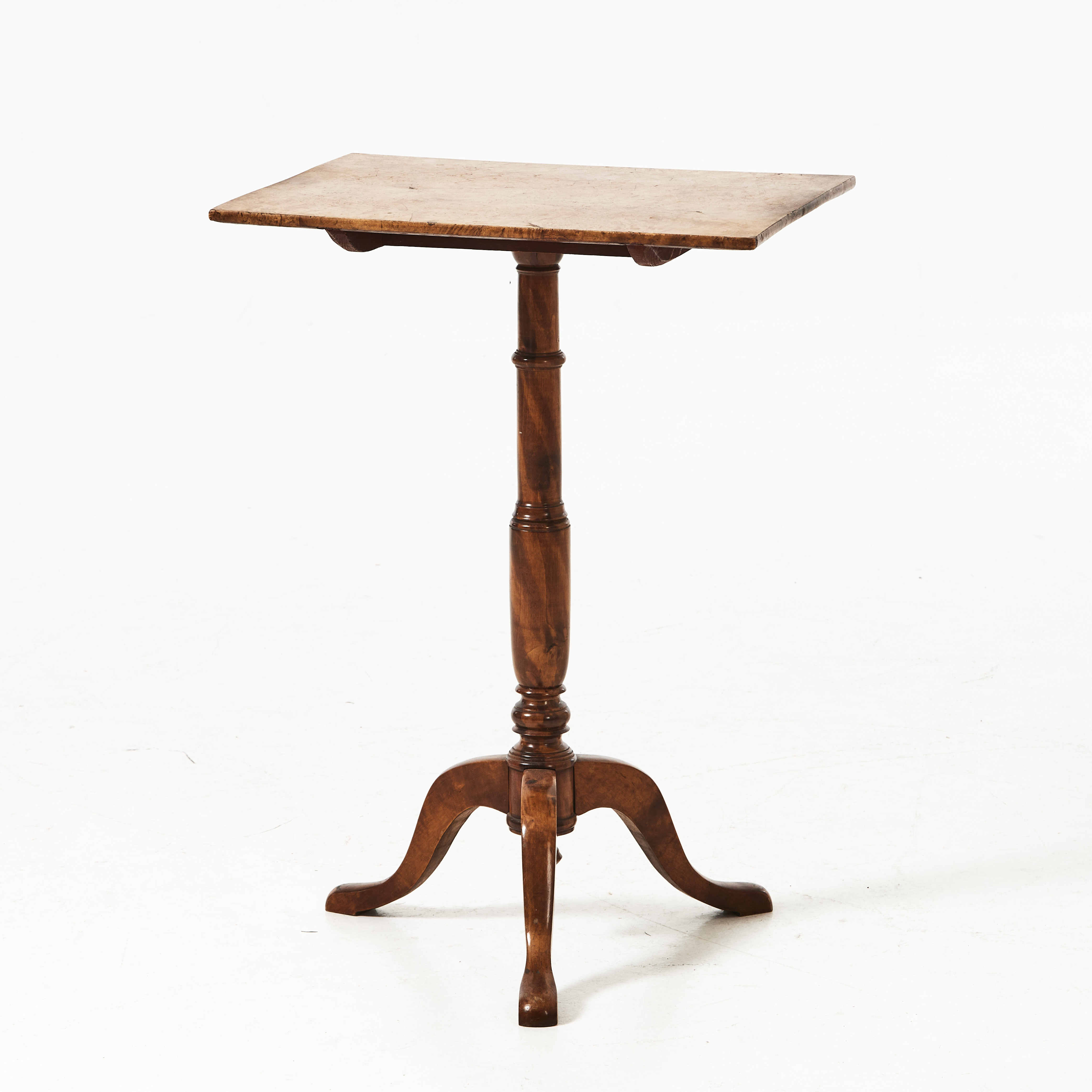 FÄLLBORD, 1800-talets början, mälardalen, fanerad i alrot, tre delad svarvad pelarfot i björk.