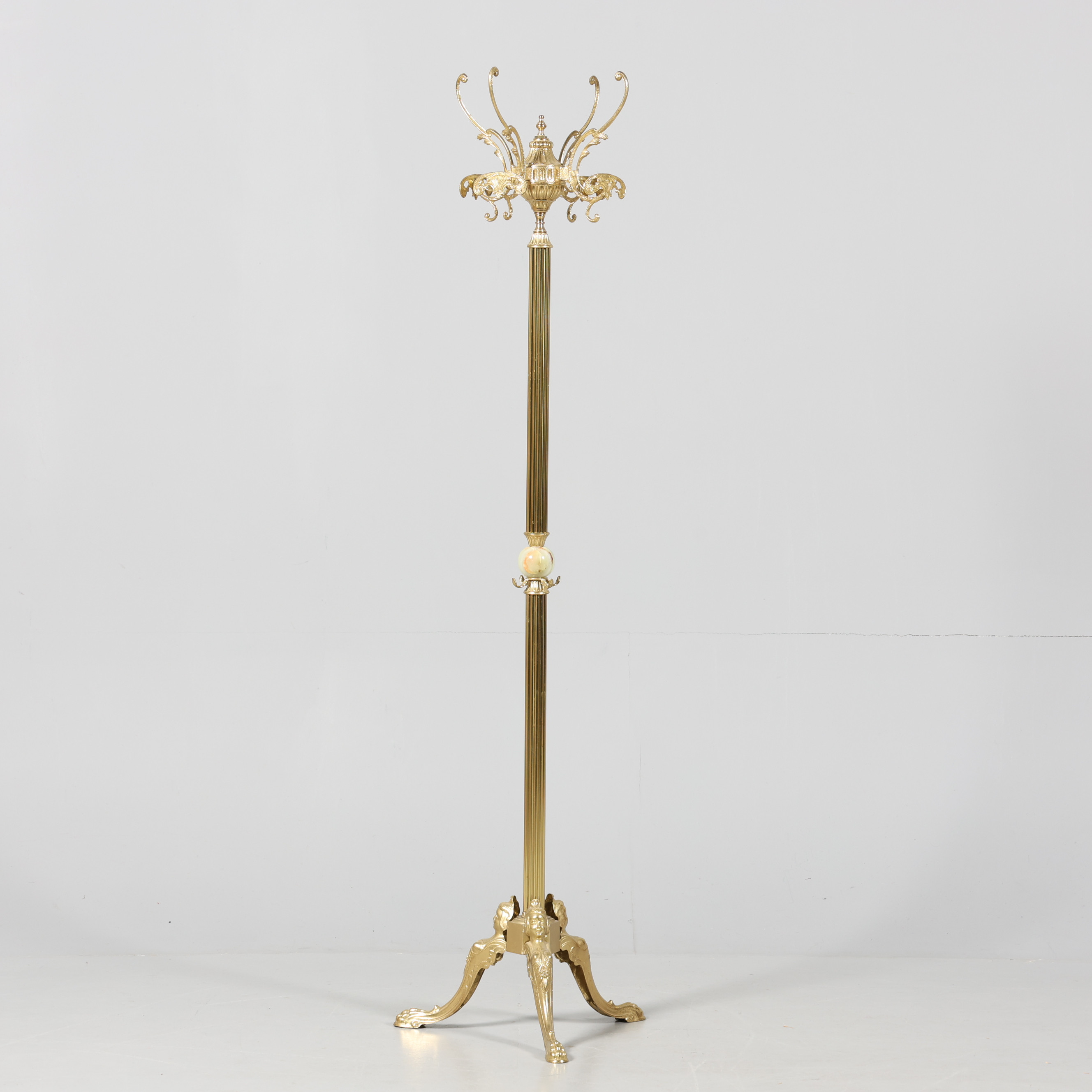 TAMBURMAJOR, metall samt onyx, 1900-tal.