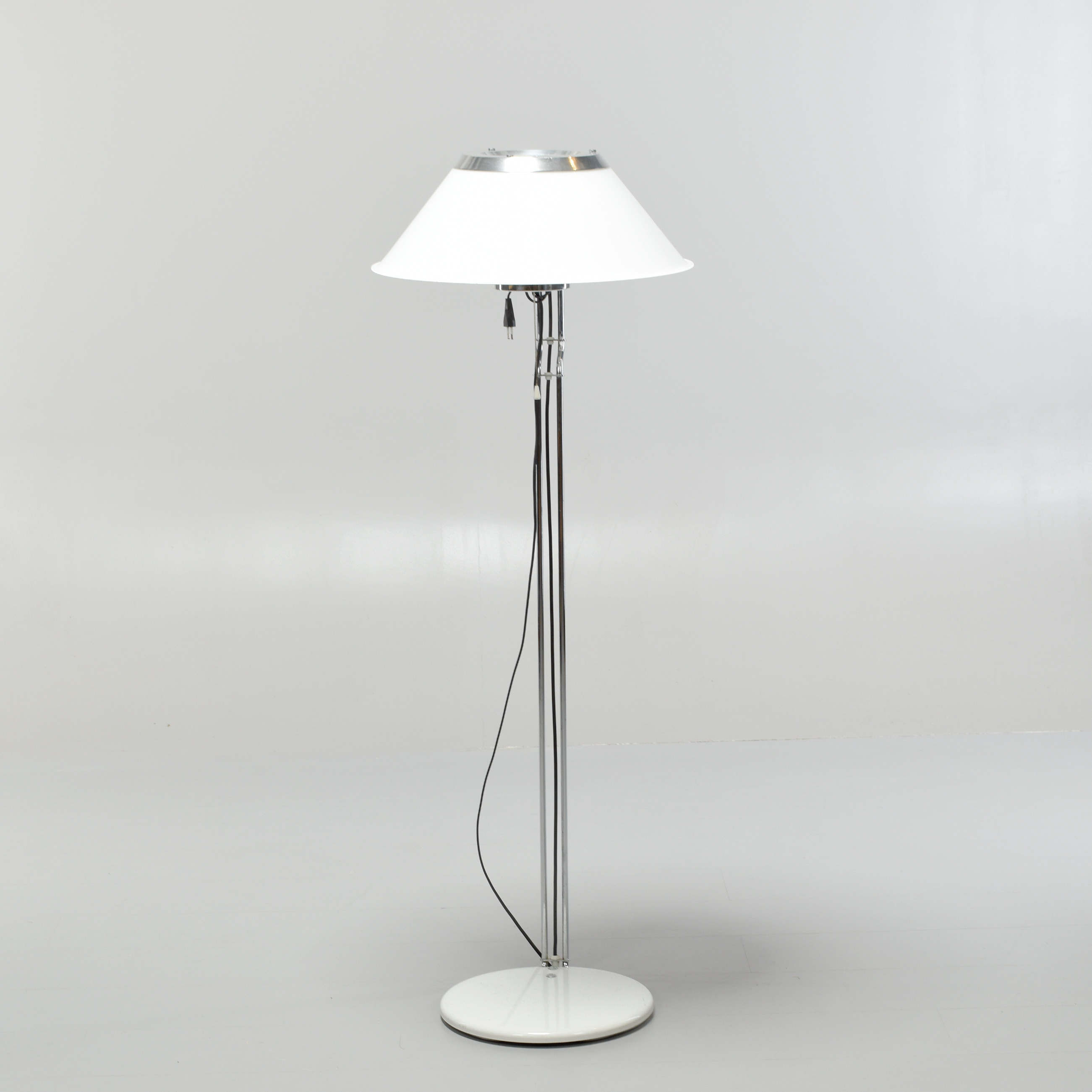 PER SUNDSTEDT. GOLVLAMPA, " Mars" Atelje Lyktan.