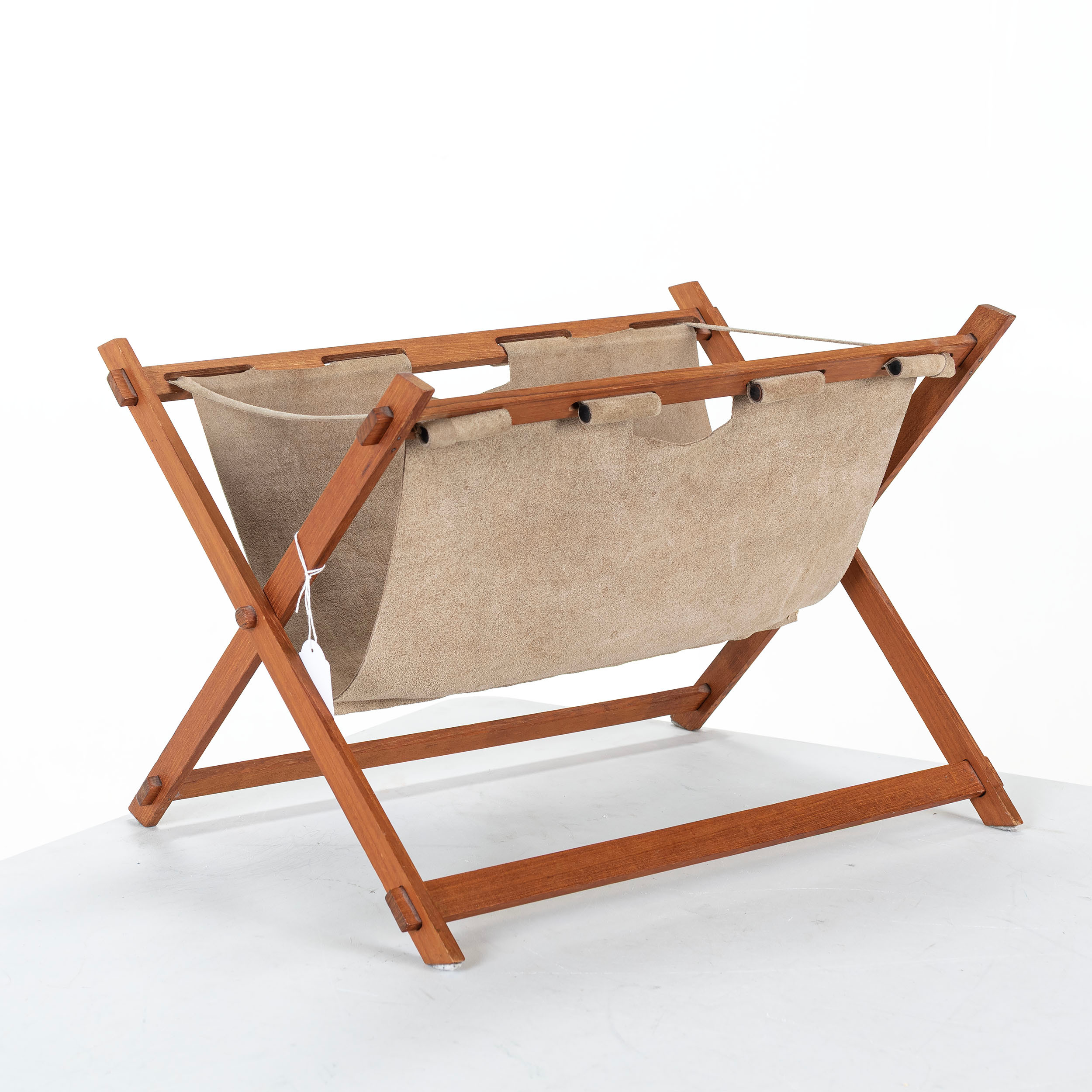 TIDNINGSTÄLL, Mocca & teak, Danmark, 1960-tal.