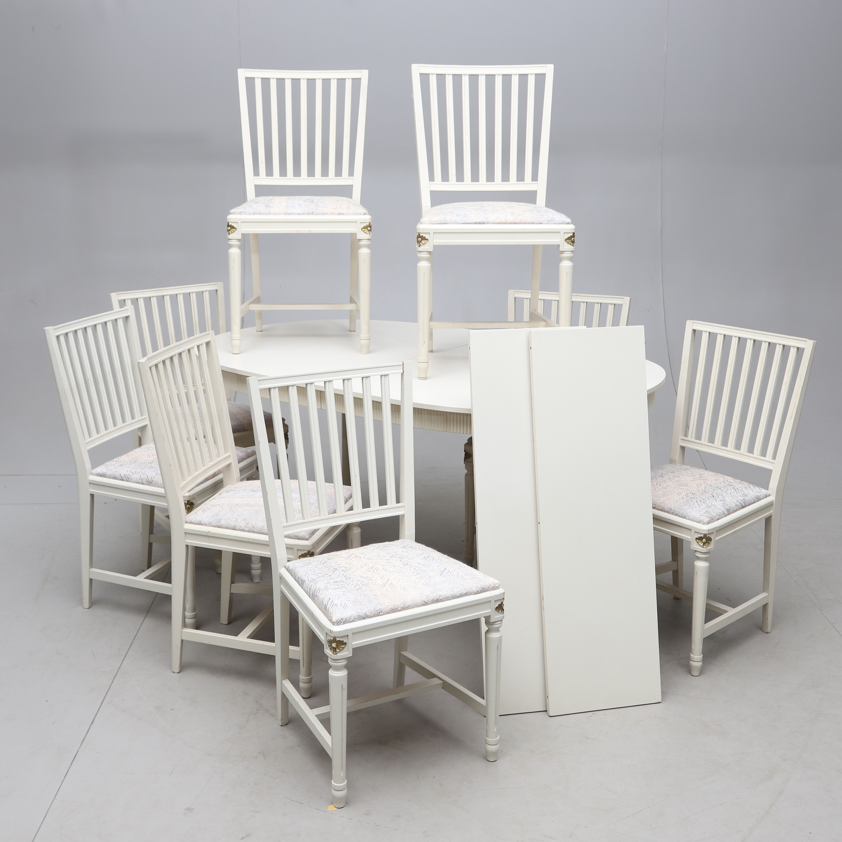 MATGRUPP, 9 delar, Gustaviansk stil, 1900-talets andra hälft.