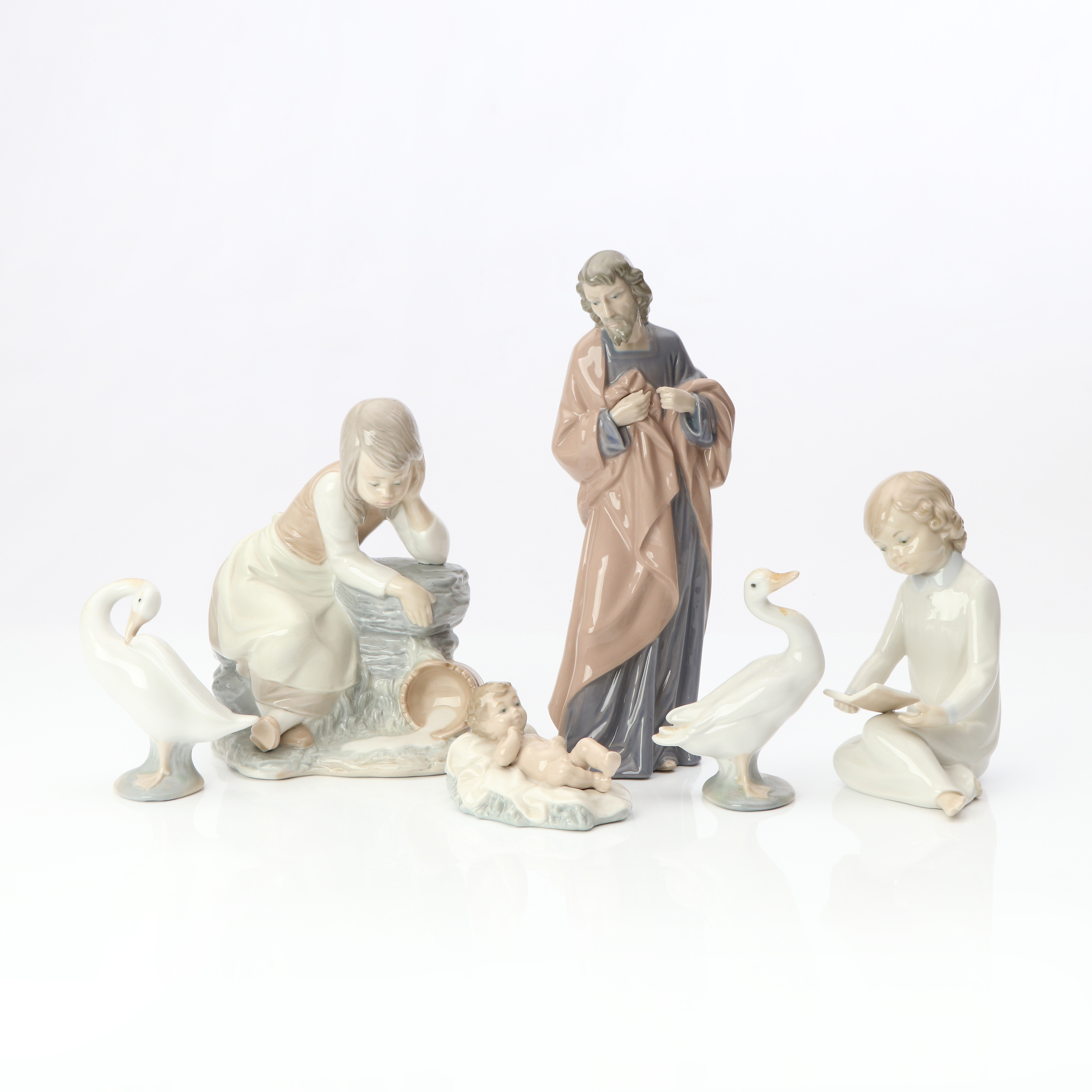 FIGURINER, SEX ST. Porslin. Spanien, 1900-tal. Lladro, Nao och Zaphir.