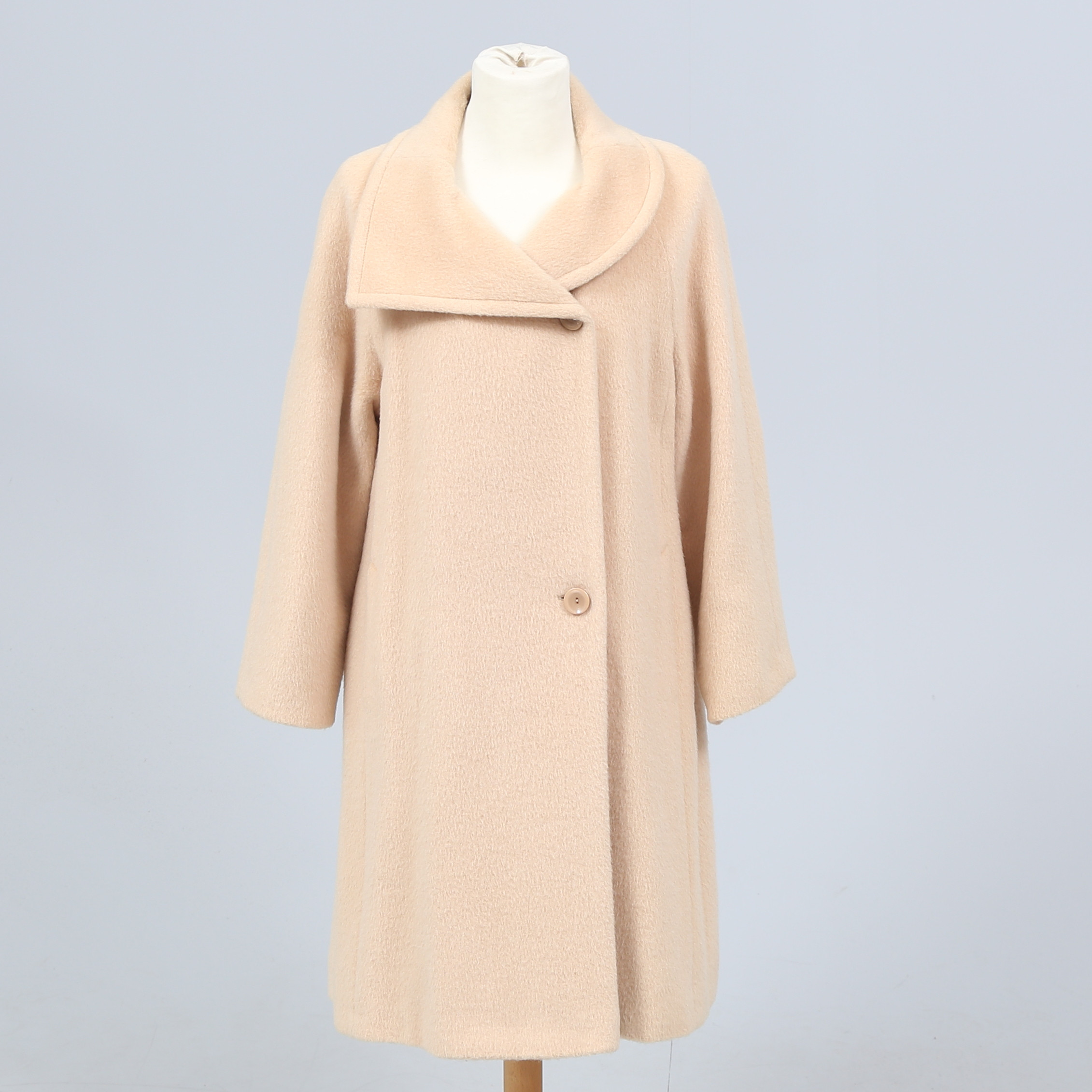 TUZZI. Kappa, dam Ylle och Mohairblandning, Tyskland.