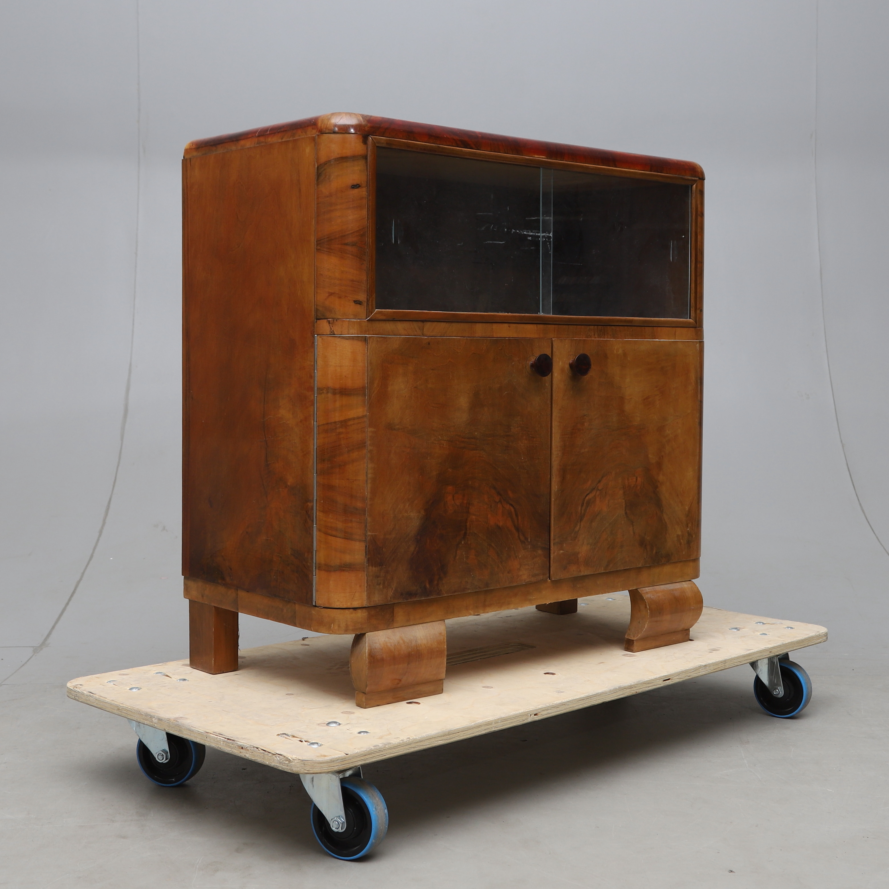 SKÅP, Valnöt, Art deco, 1900-talets första hälft.