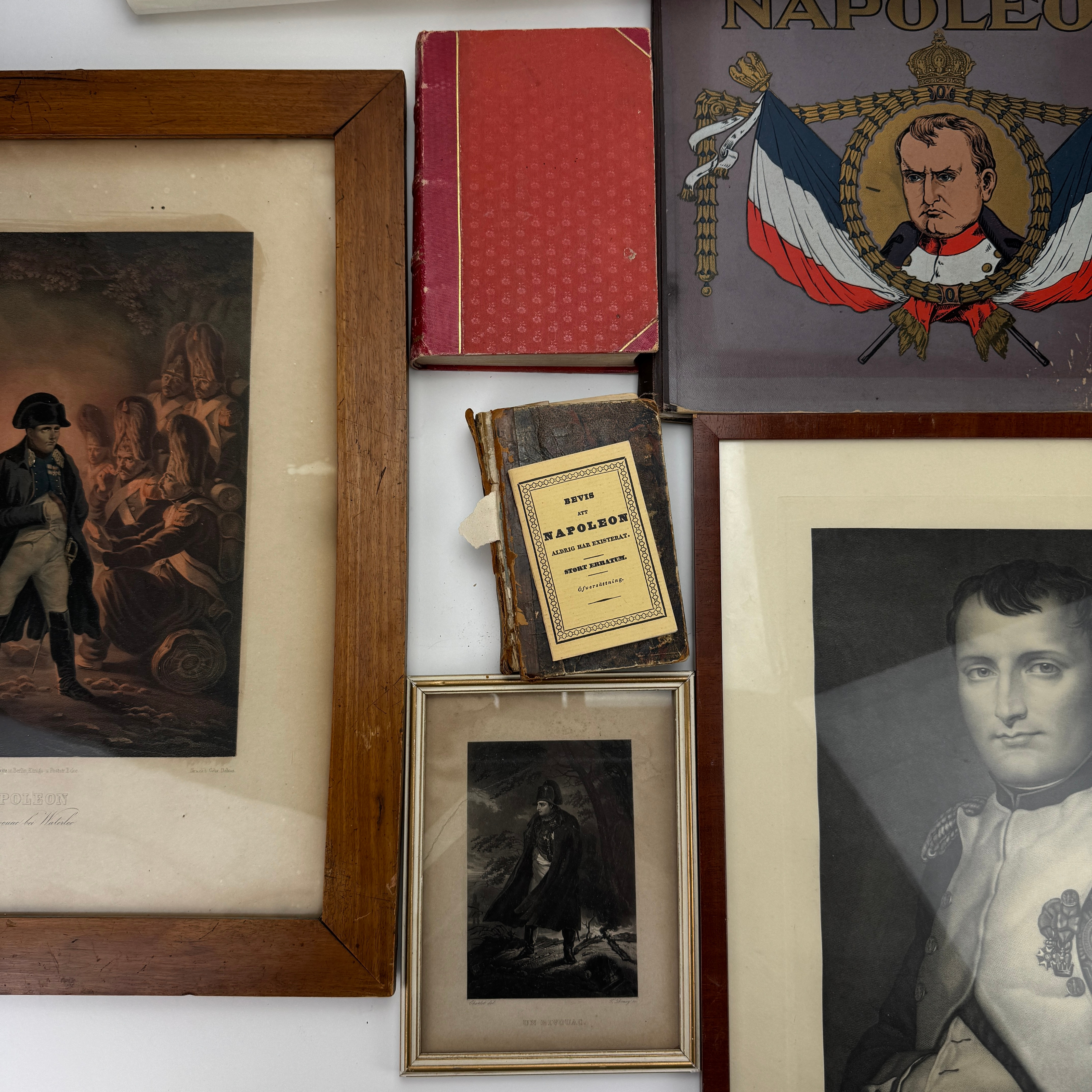 NAPOLEON BONAPARTE. Grafiska blad, böcker, affisch, 1800-1900-tal.