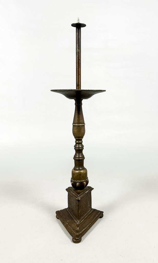 LJUSSTAKE, Sandgjuten brons, Sekelskiftet 18/1900-tal.