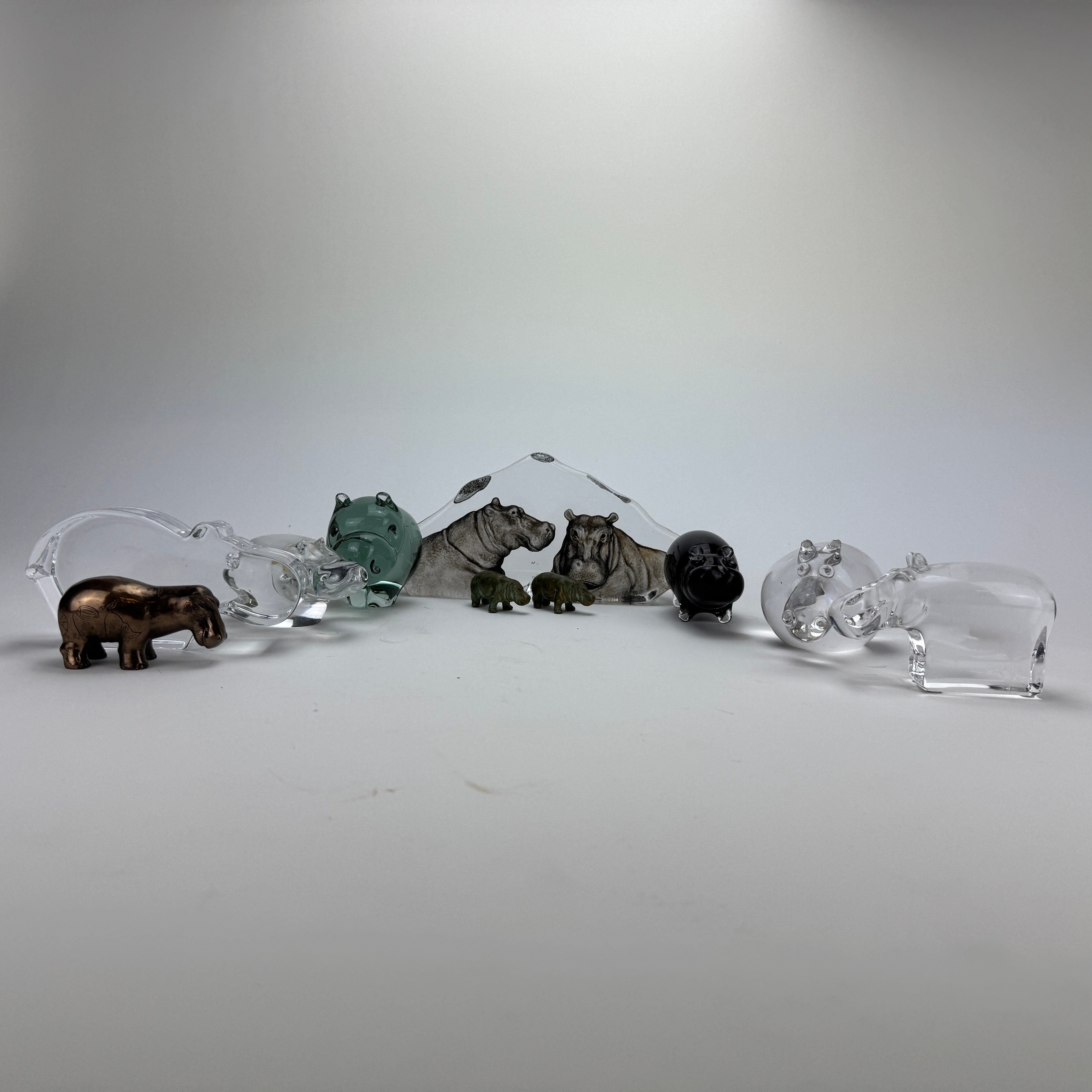 FLODHÄSTAR, 10 st, bland annat Orrefors, Kosta.