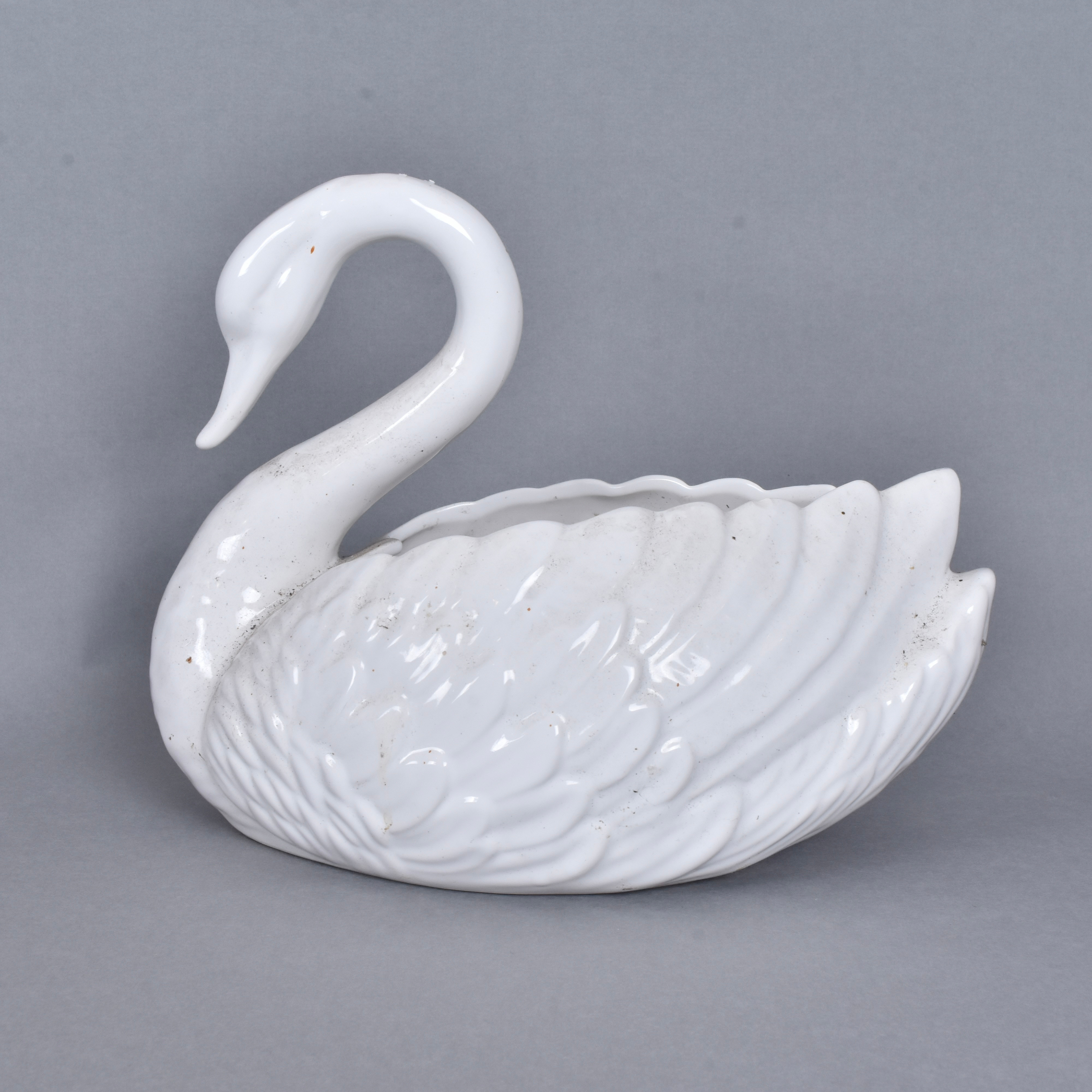 JARDINIÈRE, vitglaserat lergods, Italien, 1900-talets 2 hälft.