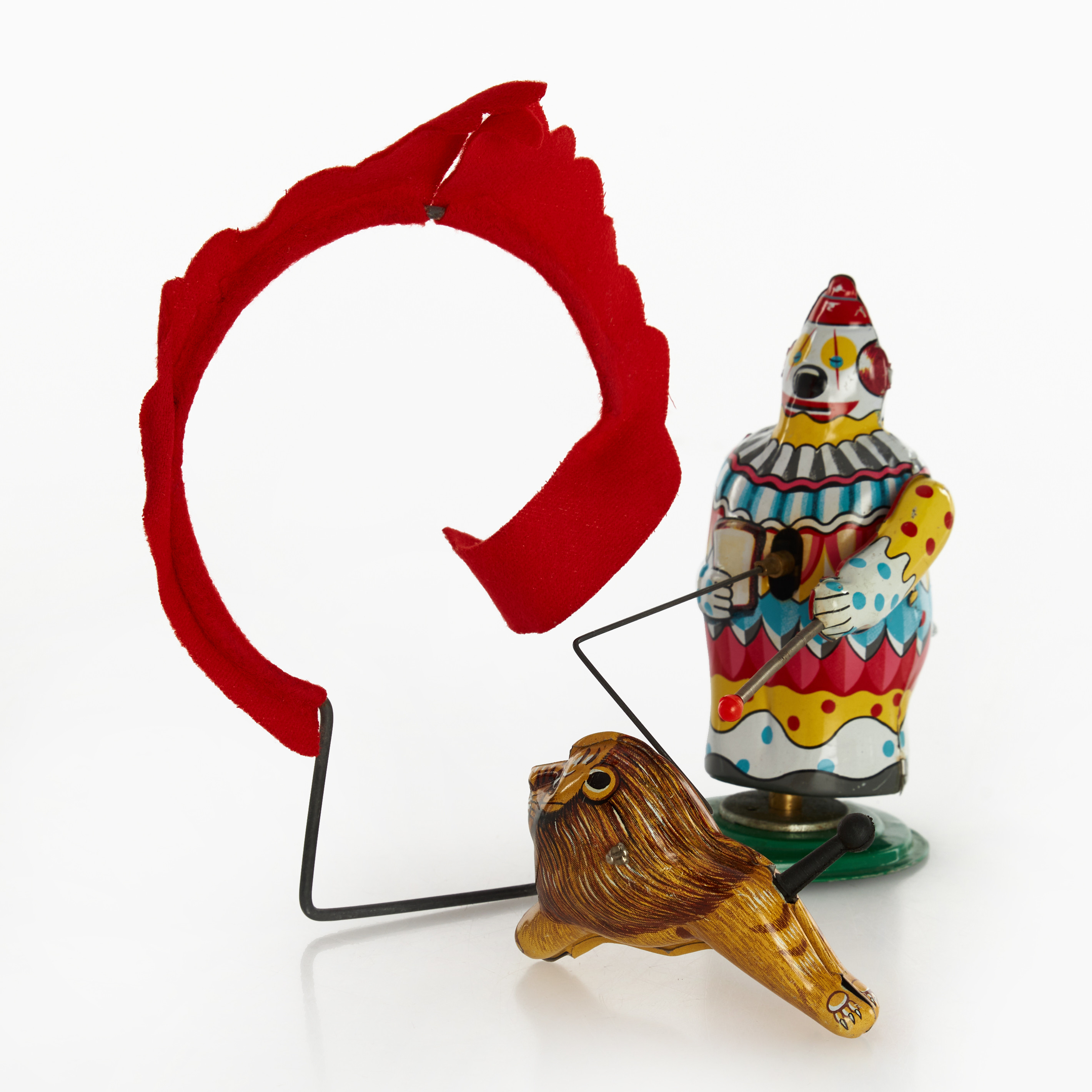 TOPLAY / TPS, "Clown Making the Lion Jump Thru the Flaming Hoop", litograferad plåt/filt, urverk, originalkartong, Japan, 1950-tal.