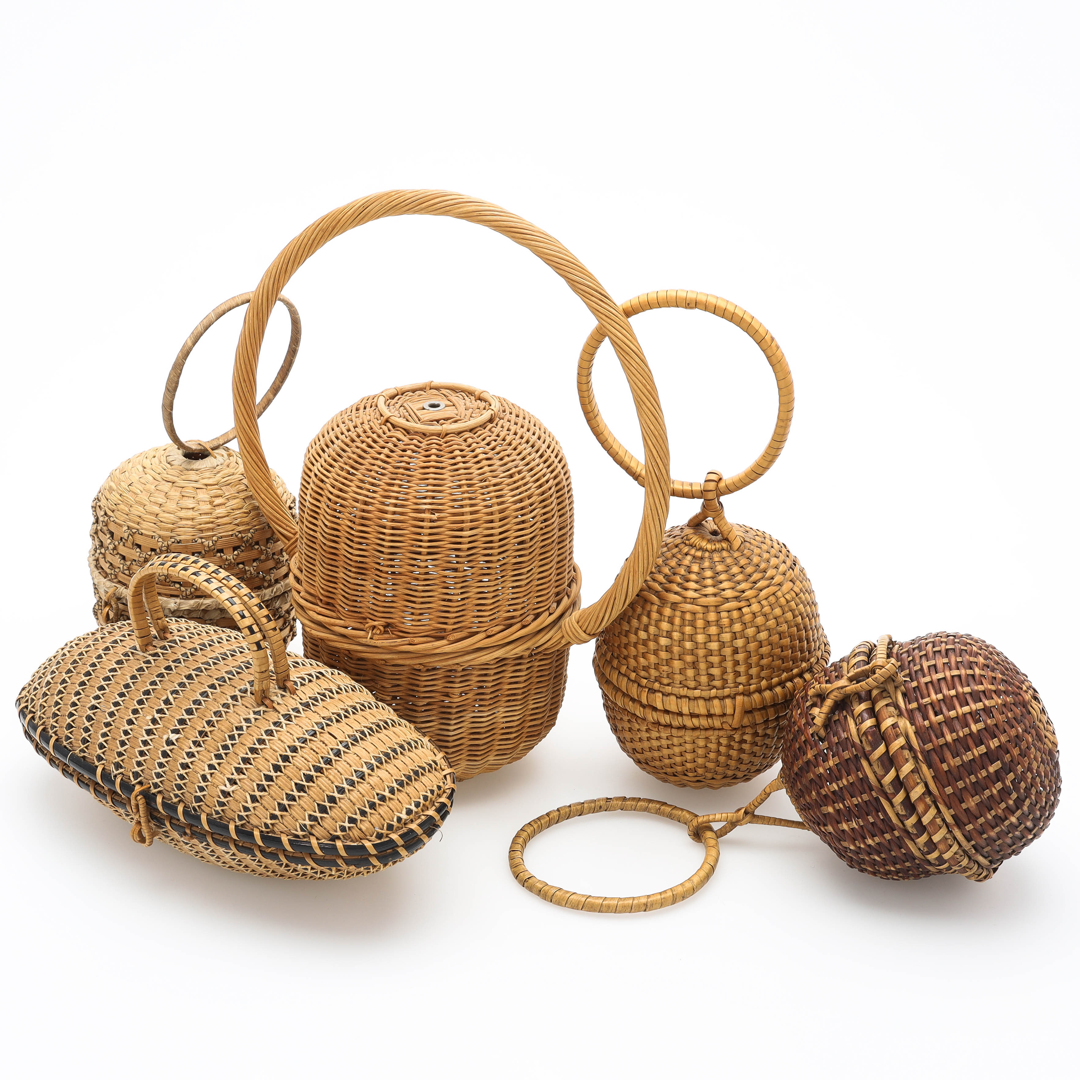 NYSTHÅLLARE samt ASK, 5 st, rotting, 1900-tal.