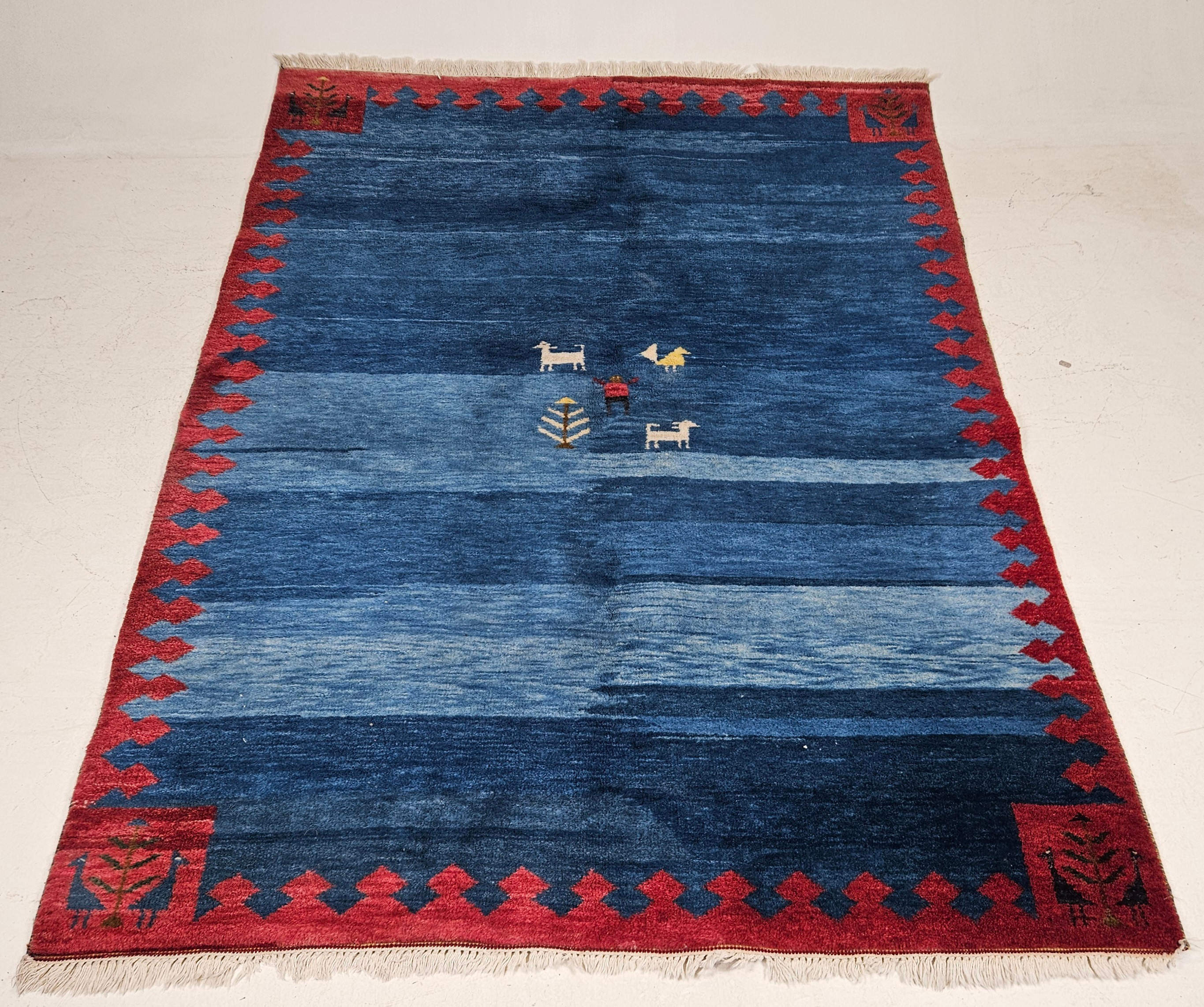 MATTA, Gabbeh, ca. 235x171 cm.