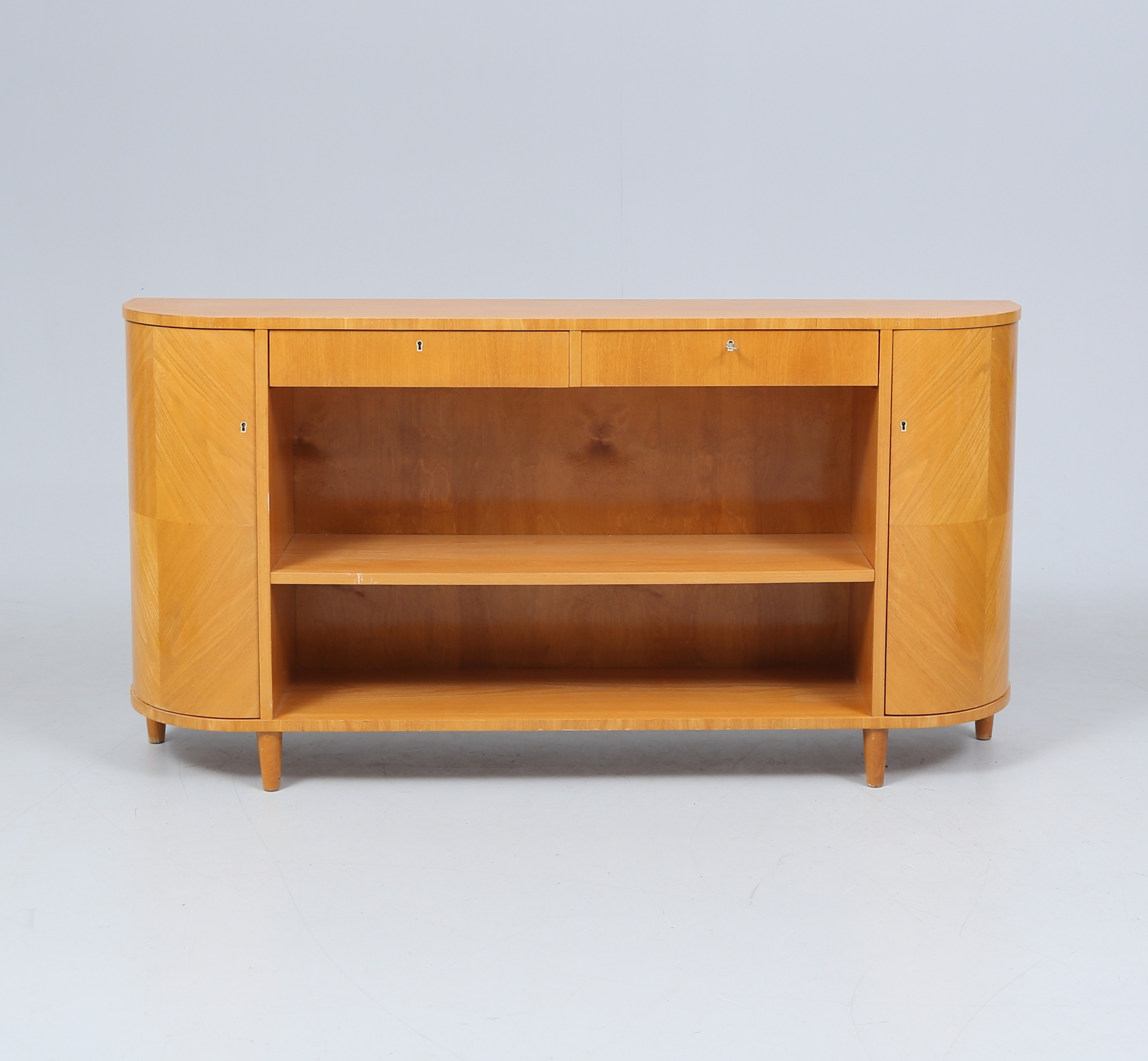 SIDEBOARD, fanerad i lövträ, välvd, Swedish Modern, 1940-tal.
