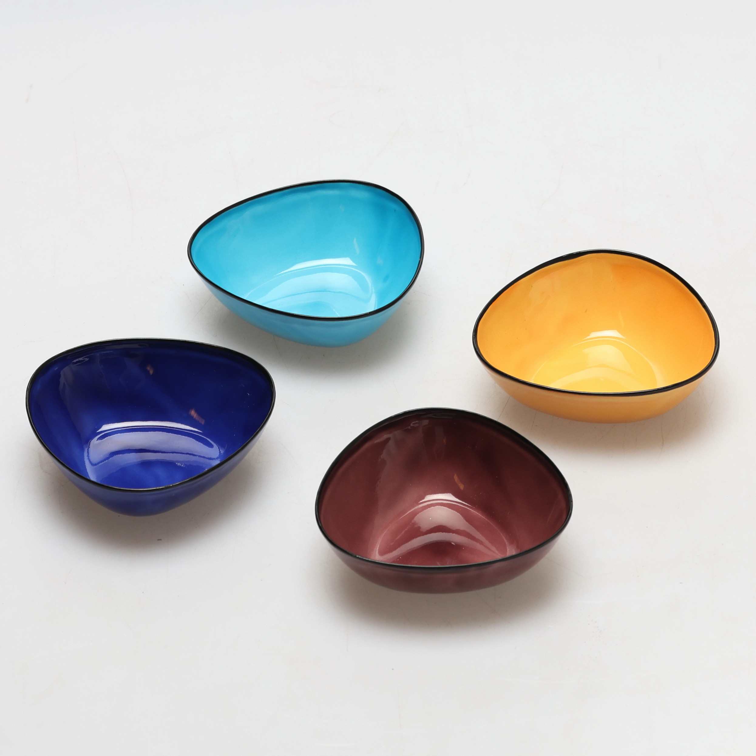 ARNE ERKER. Skålar, 4 st, "Pastell", Kockums emaljverk, Ronneby.