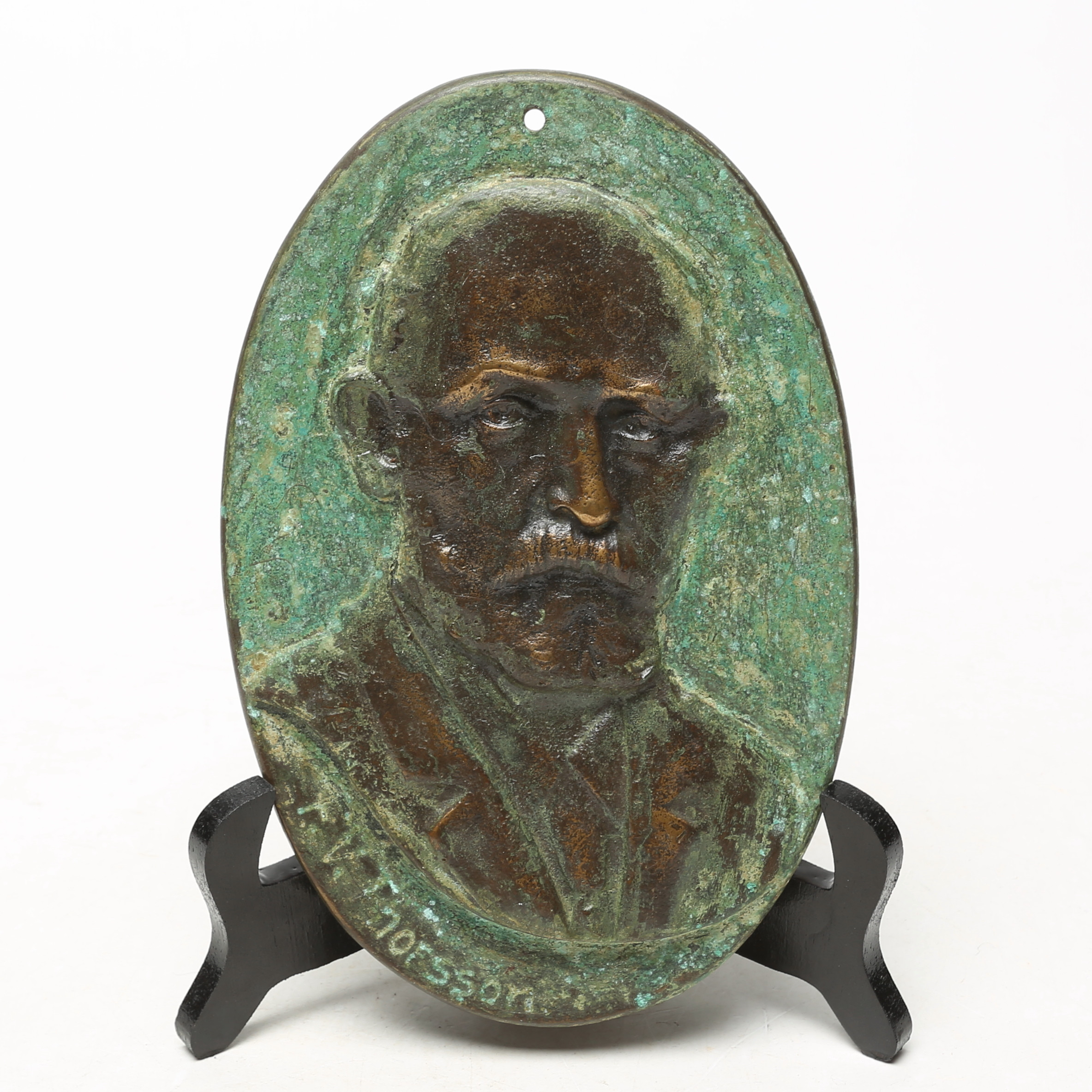 OIDENTIFIERAD KONSTNÄR. VÄGGTAVLA, brons, F V Thorsson.