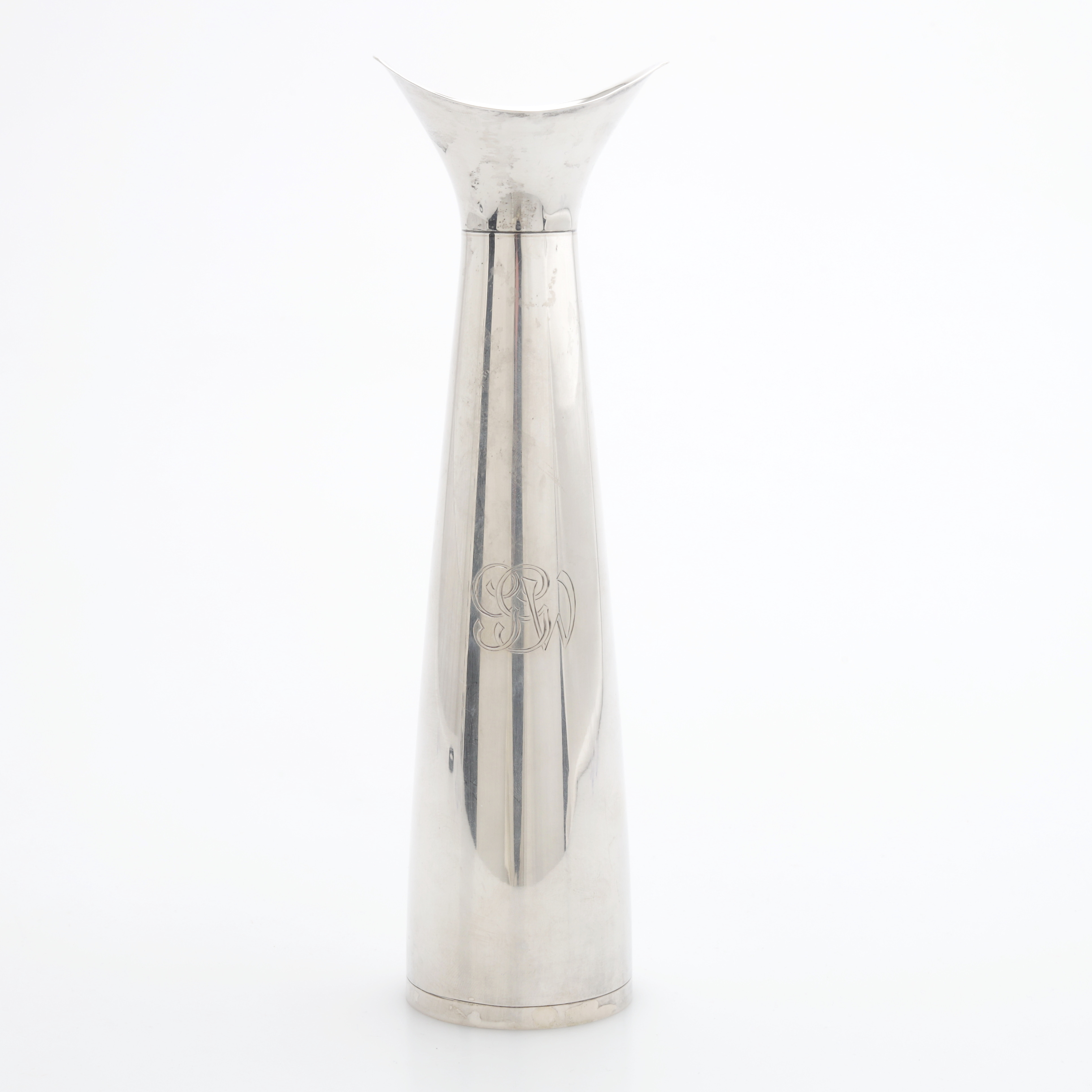 GUSTAF JANSON. Vas, silver, CG Hallbergs Guldsmeds AB, Stockholm, 1955, vikt 154 gram.