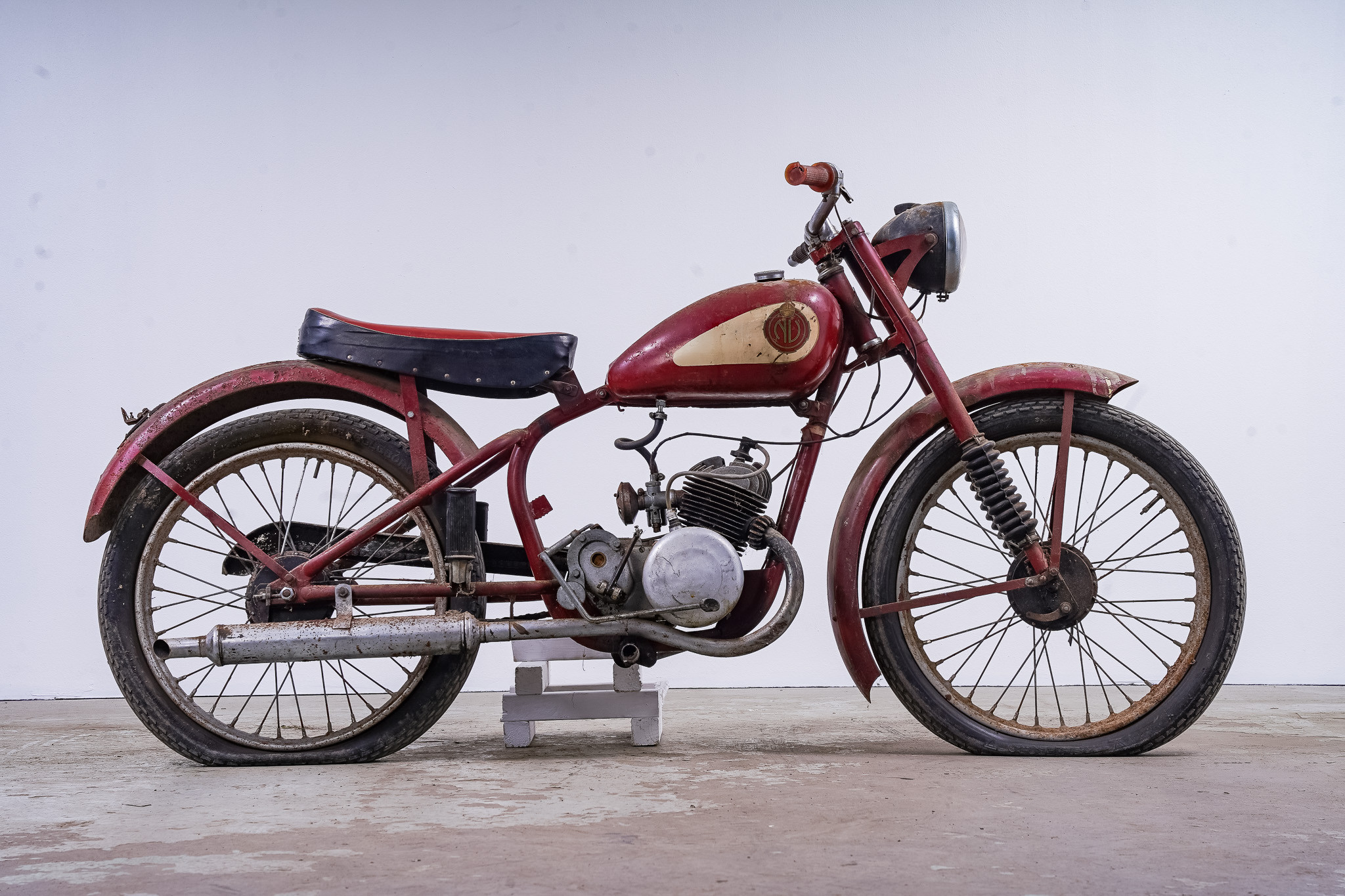 NV - NYMANS VERKSTÄDER, modell JB125, ca1 950, Sverige.