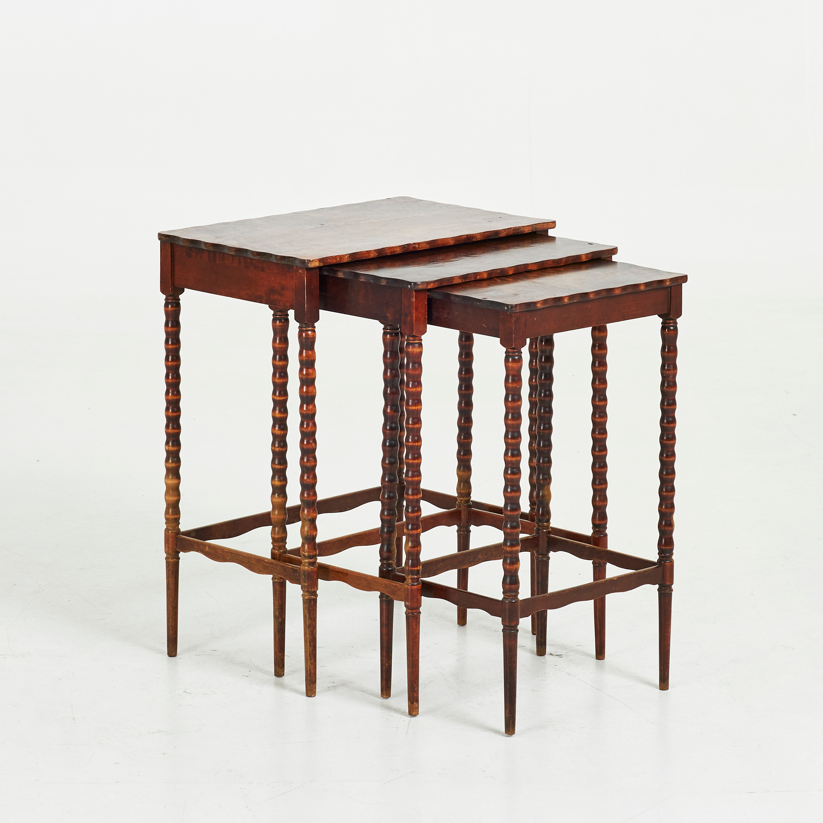 SATSBORD, 3 st, bonad björk, 18/1900-tal.