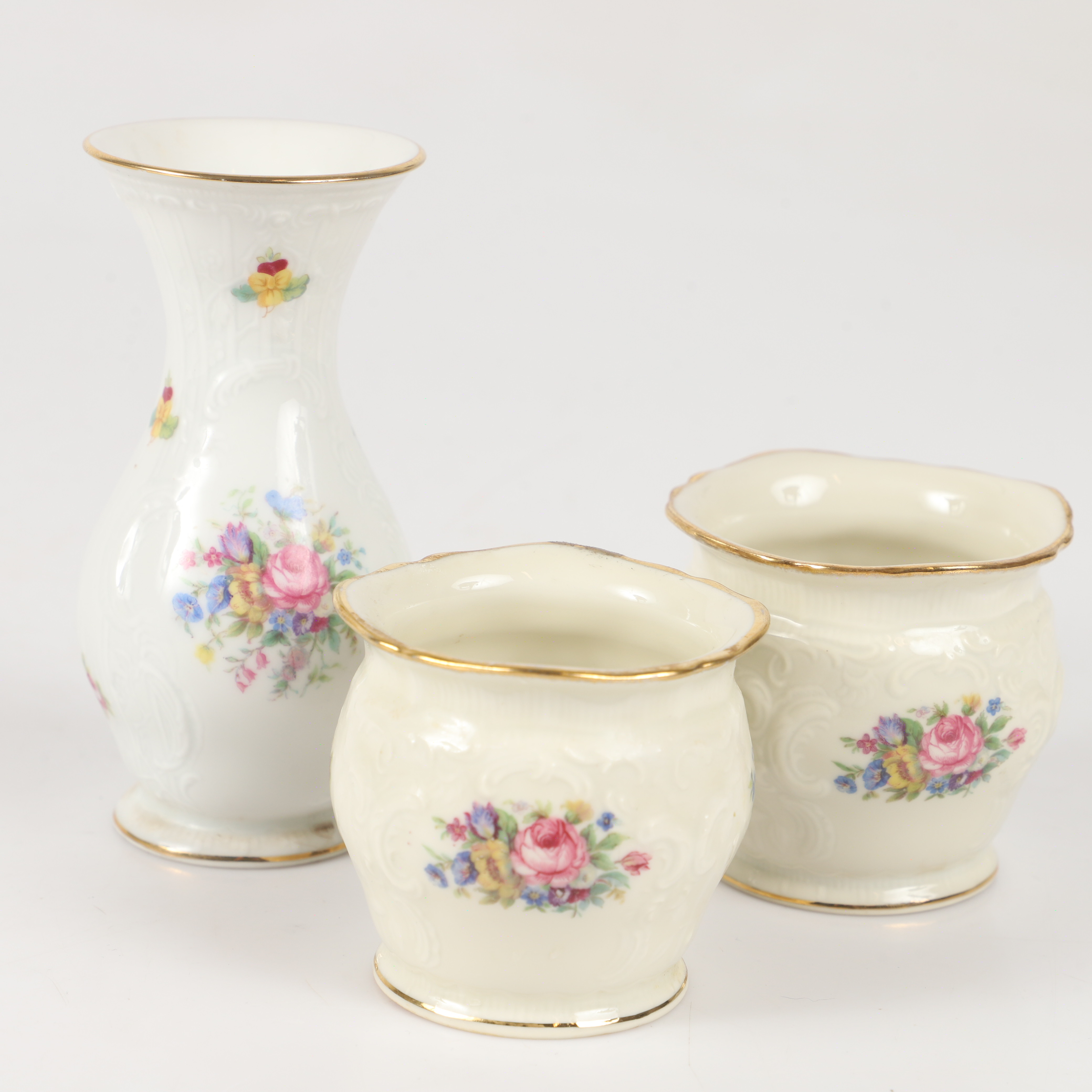 MINIATYRVASER, 3 stycken, "Sanssouci", porslin, Rosenthal, Tyskland.
